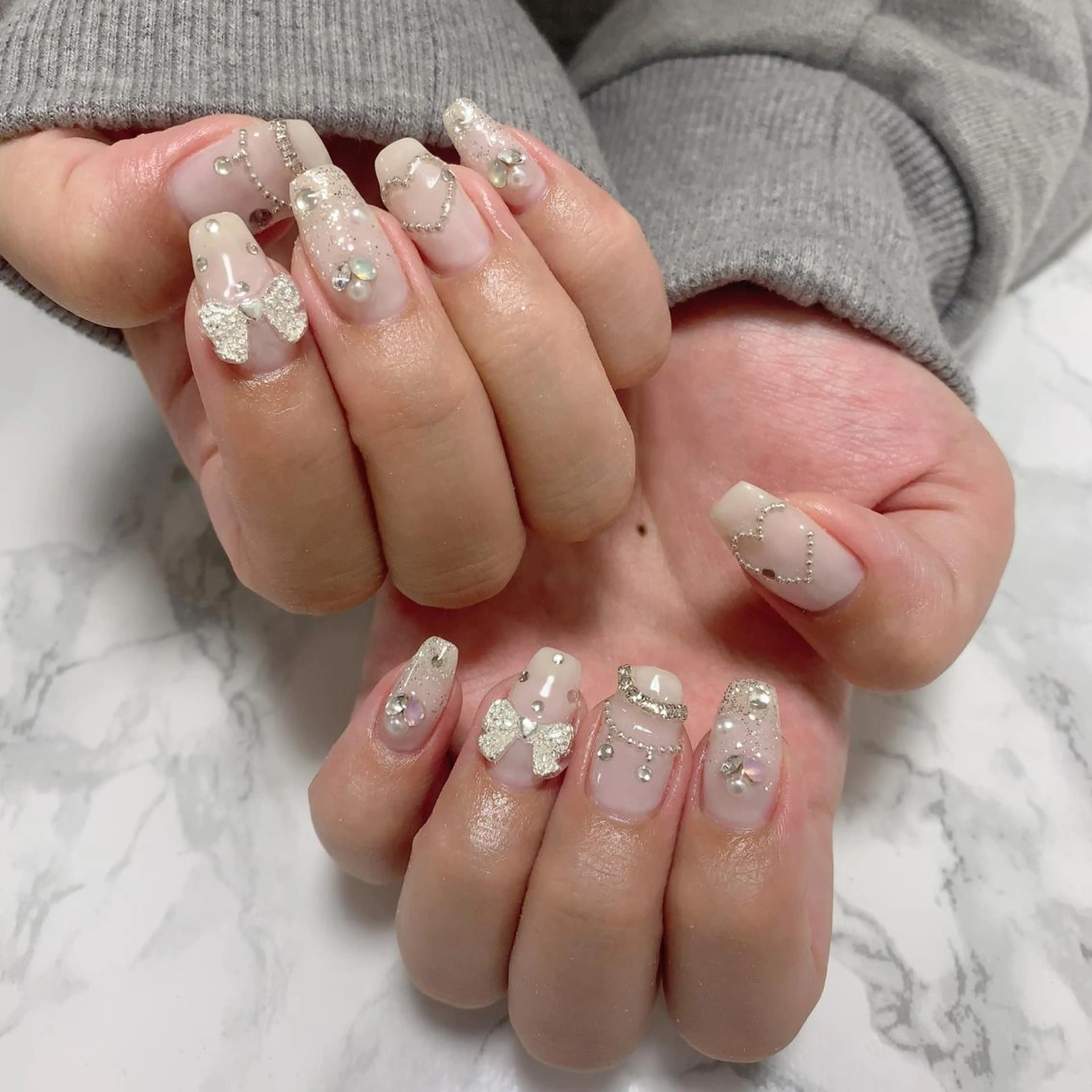 ネイル はな💎ネイル ワンホン、長さ出しのネイルデザイン