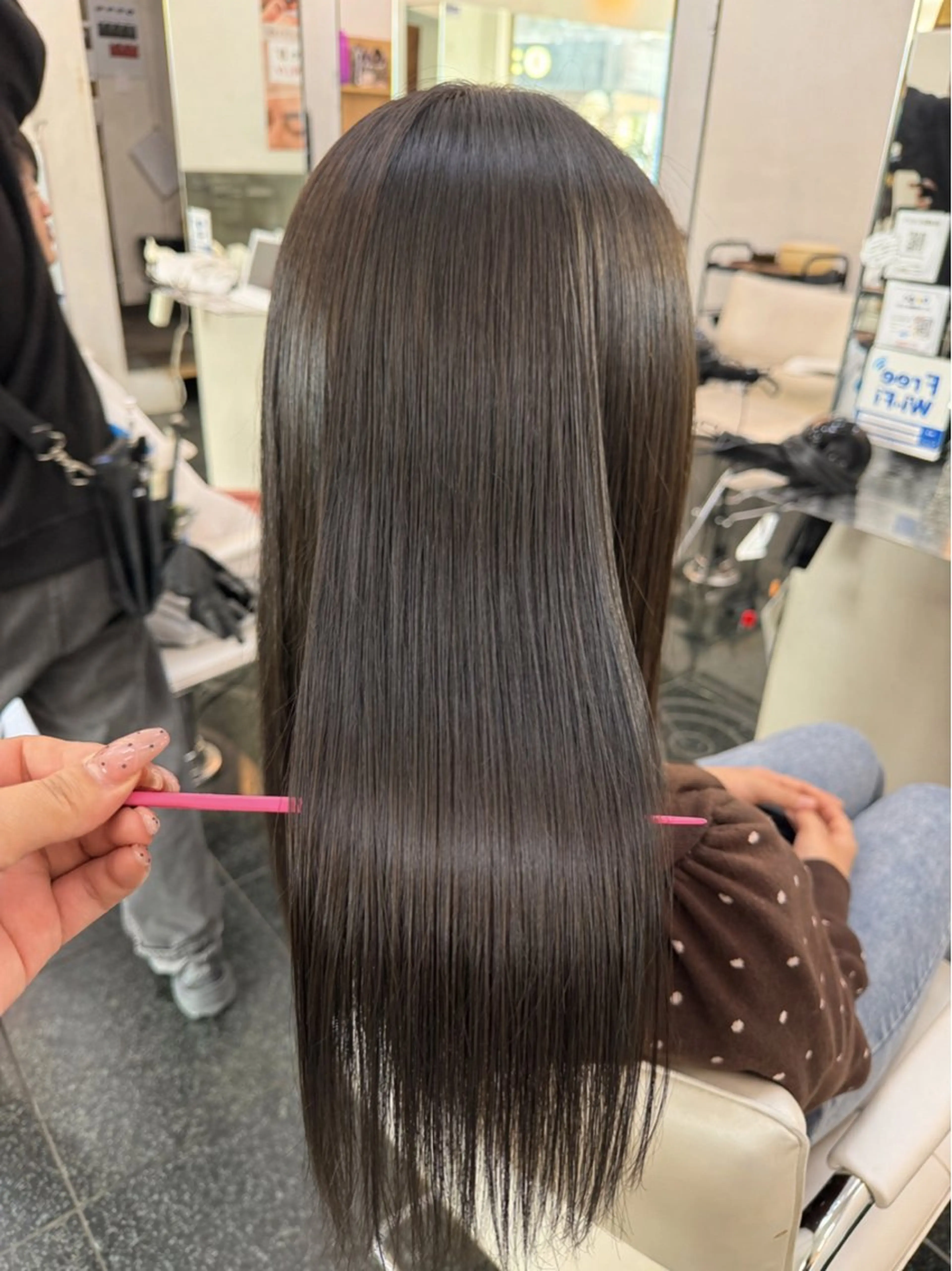 ロング カラー ブリーチ 透明感カラー ブリーチなしカラー 髪質改善 ヘアカラー 髪質改善カラー｜ Yukino🫧のヘアスタイル