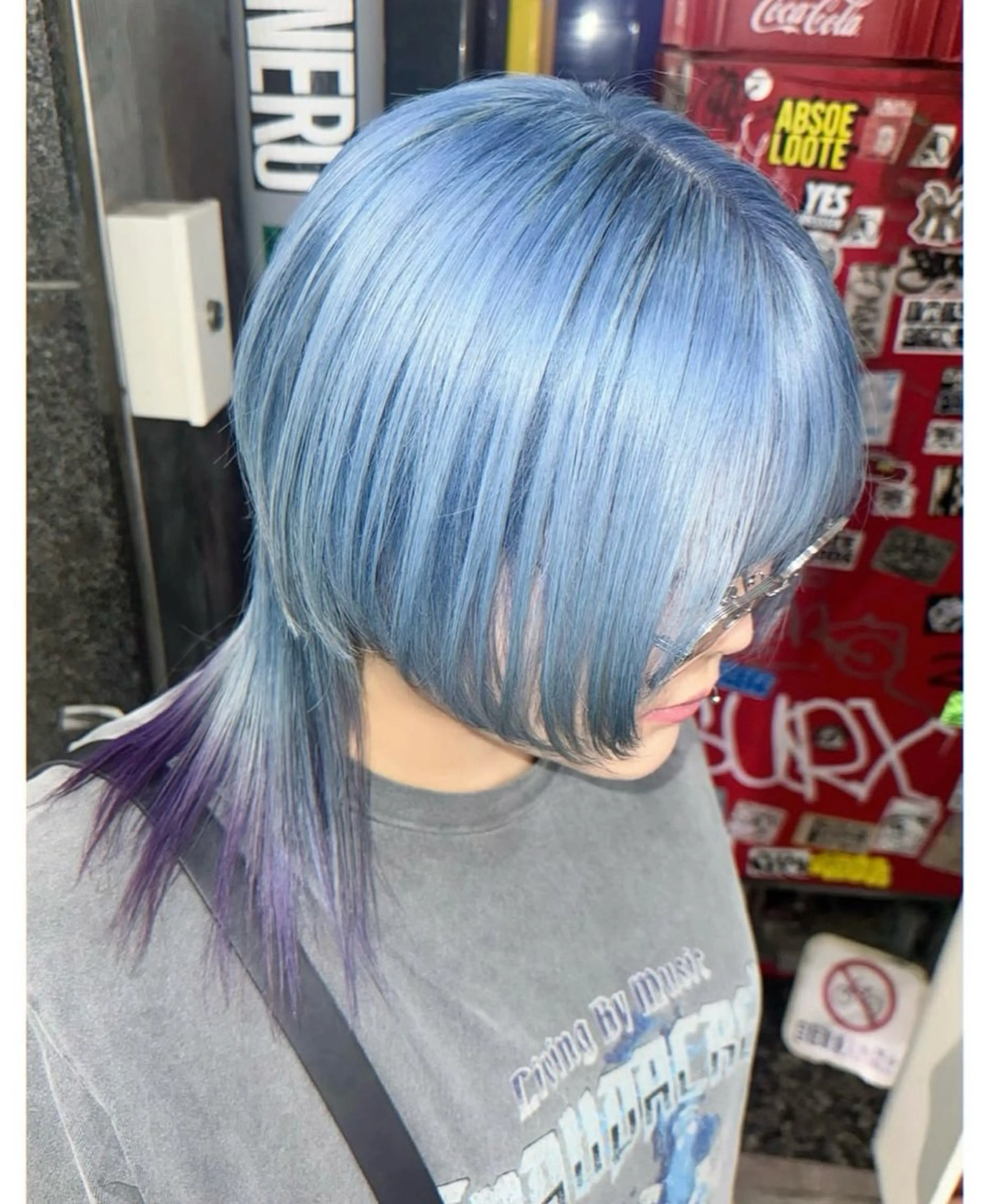 ショート カラー ブルーカラー パープルカラー ウルフカット ヘアカラー TSUNO🦖 派手髪/オタク美容師のヘアスタイル