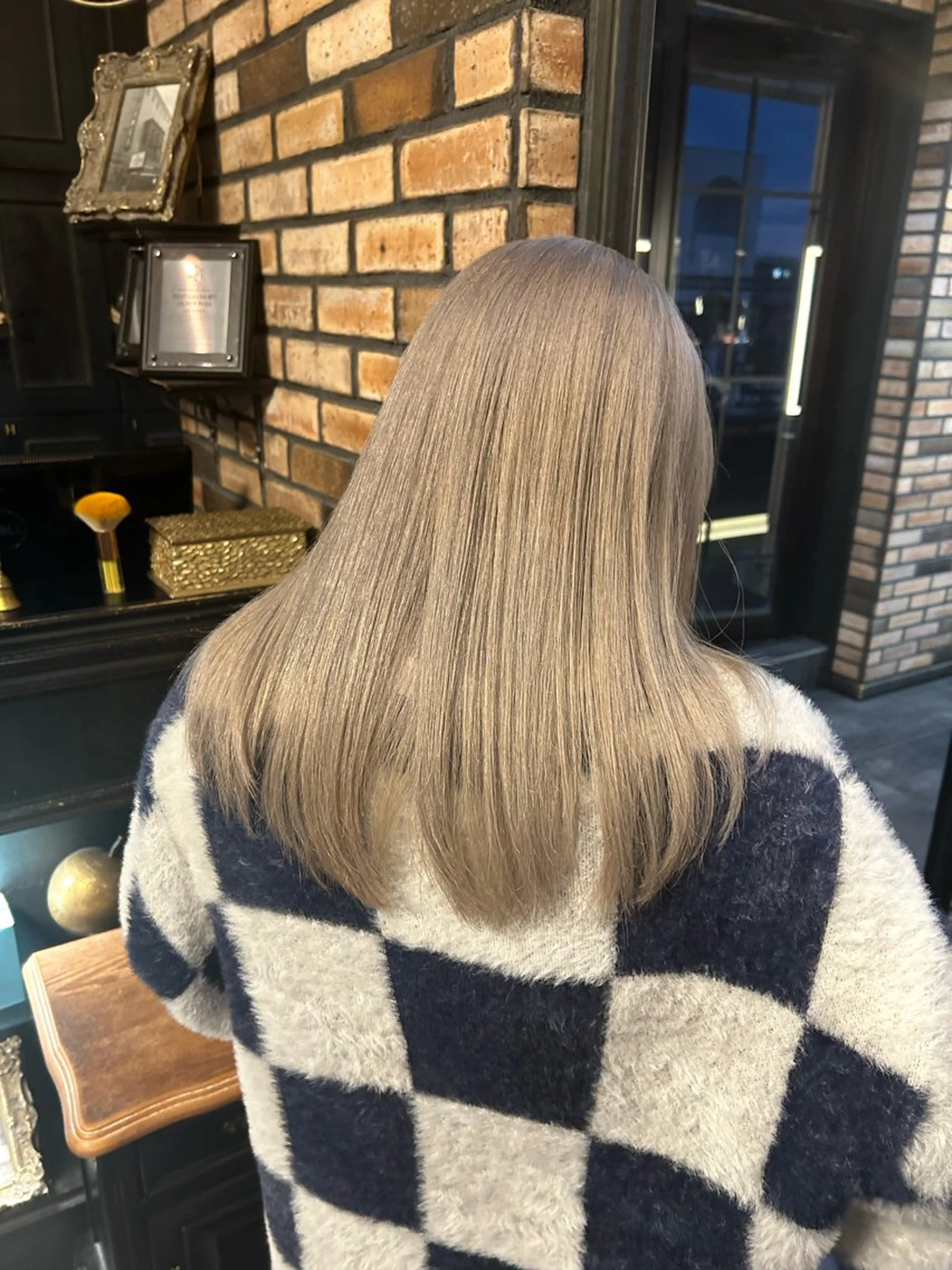セミロング カラー 【透明感カラー】 harunaのヘアスタイル