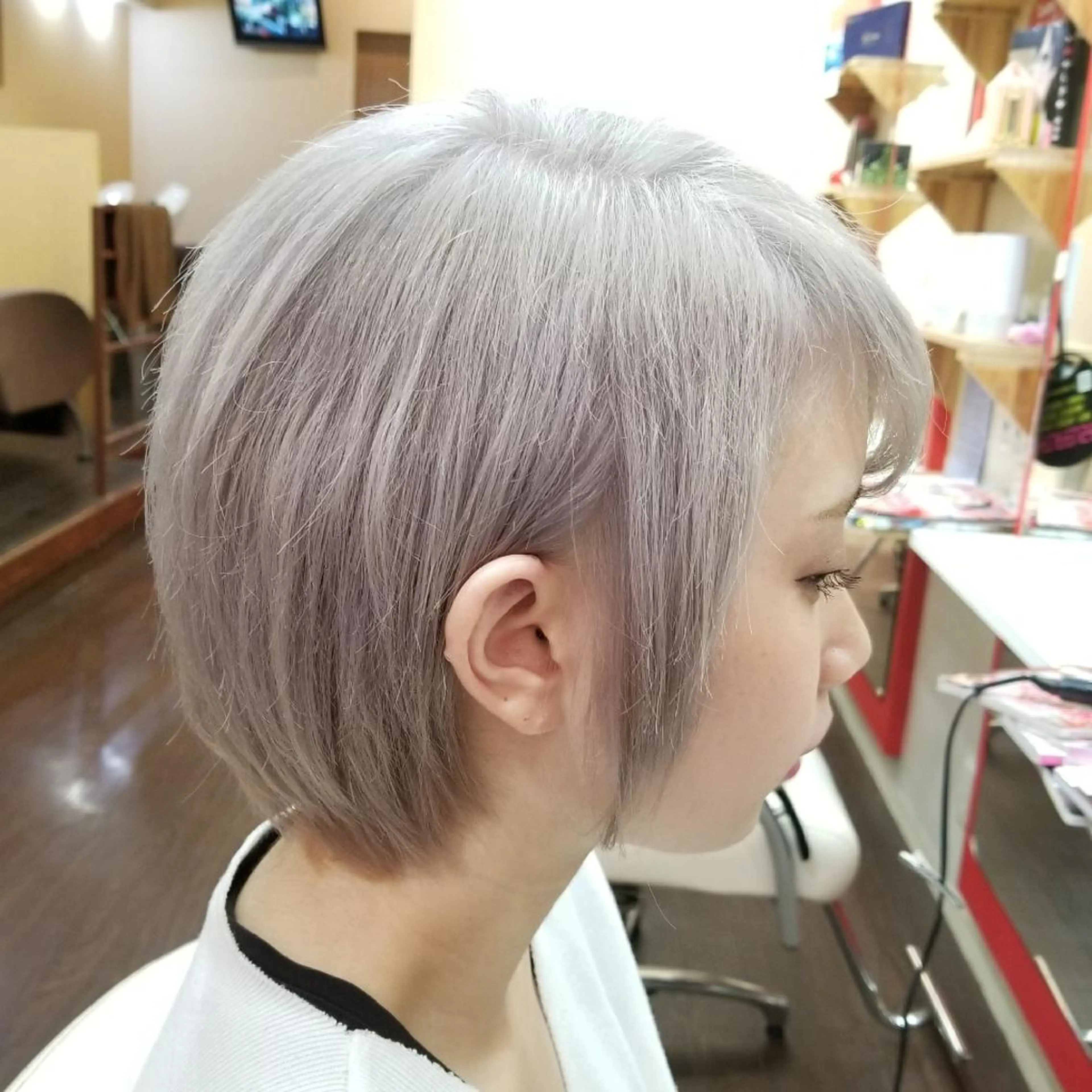 ショート カラー 植田 /エクステ /ブリーチ/髪質改善のヘアスタイル