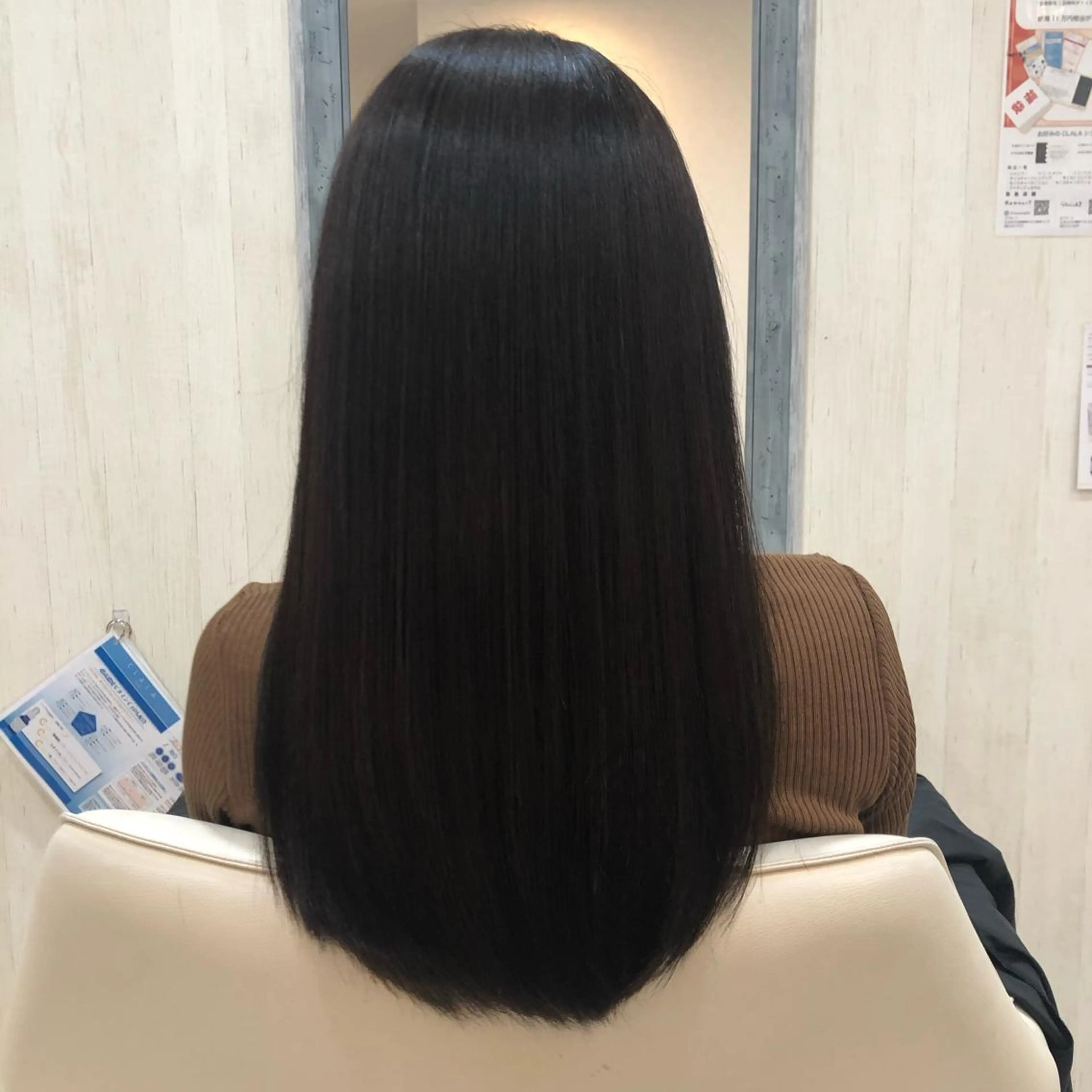 ロング 三橋 由佳のヘアスタイル