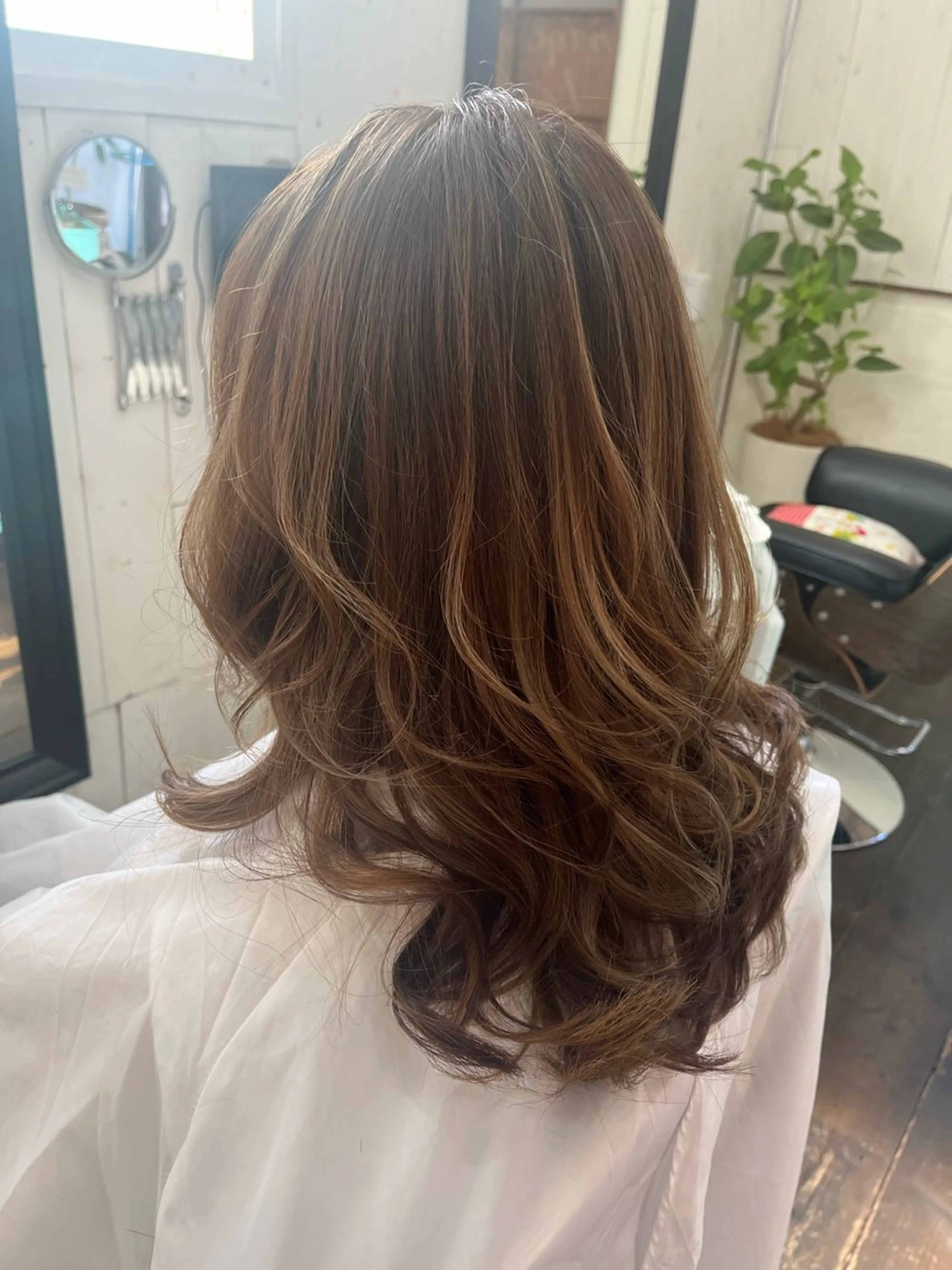 セミロング 紙屋 隼人のヘアスタイル