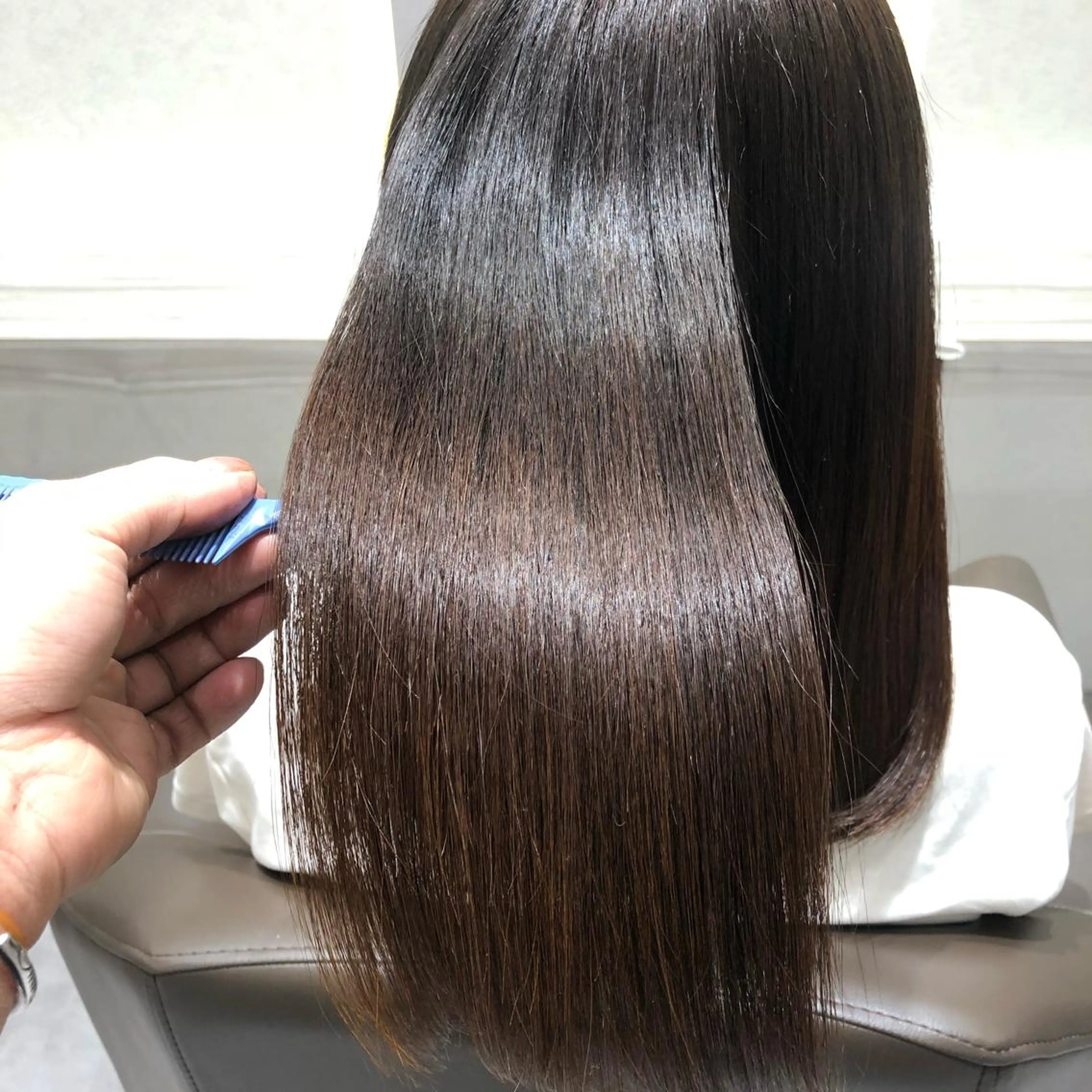 ロング ムトウセイマ/ 縮毛矯正/ブリーチのヘアスタイル