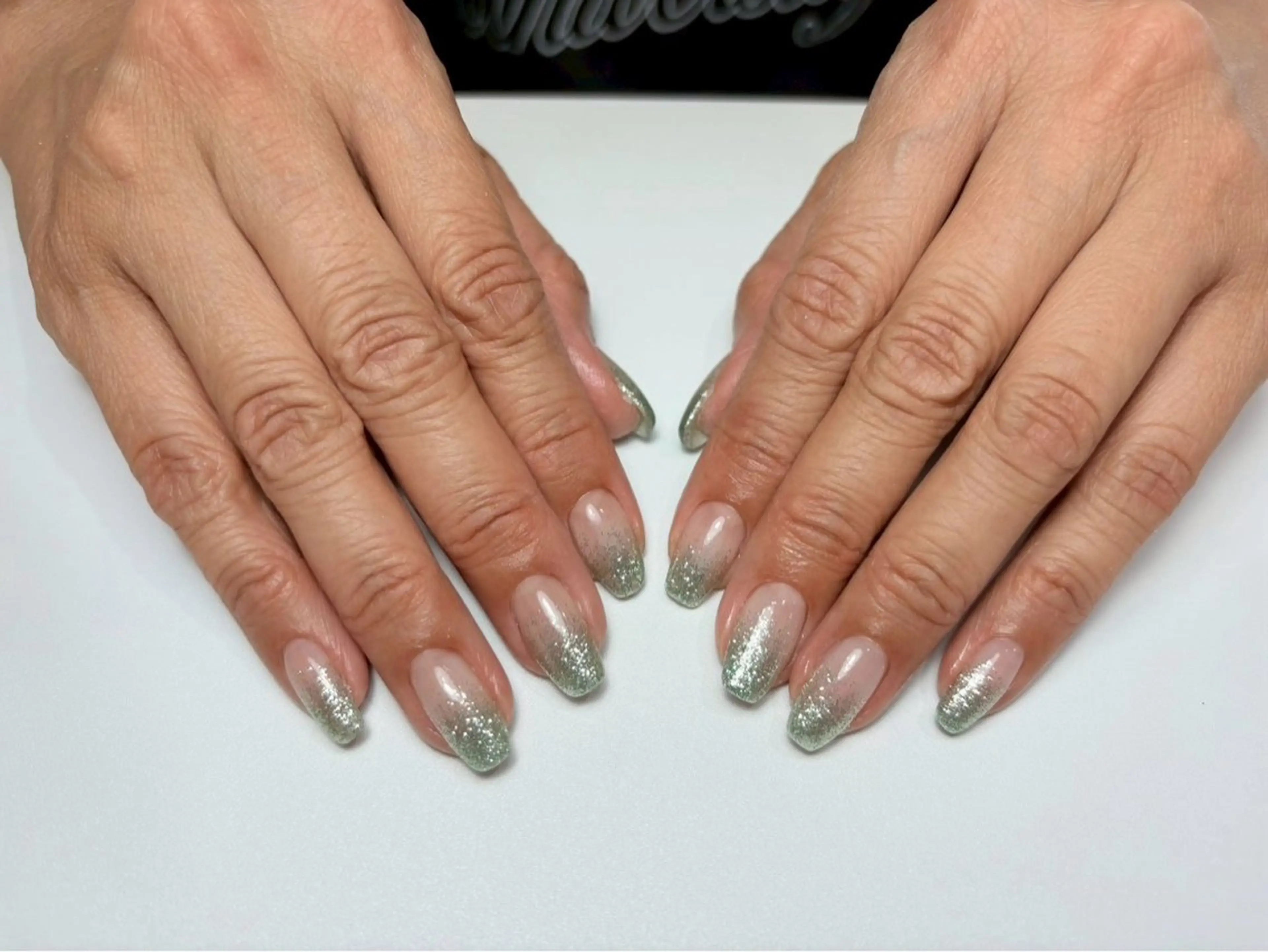 ネイル クリアネイル グラデーション ラメ(グリッター) ラメグラデーション ハンドネイル Plus Ewalu / mihiroのネイルデザイン