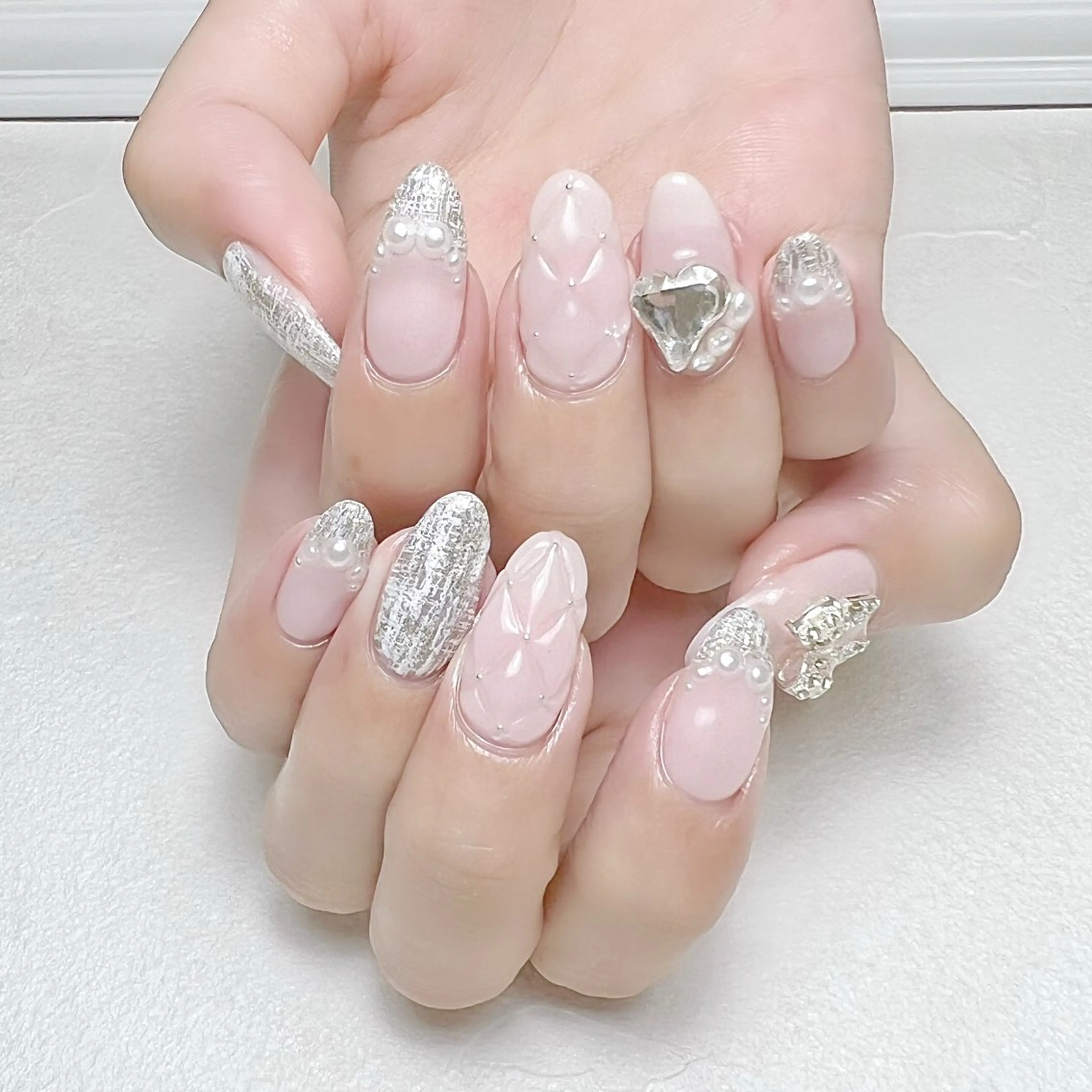 ネイル ガーリー キラキラネイル 韓国ネイル ツイードネイル ワンホンネイル rouse nail RISATOのネイルデザイン