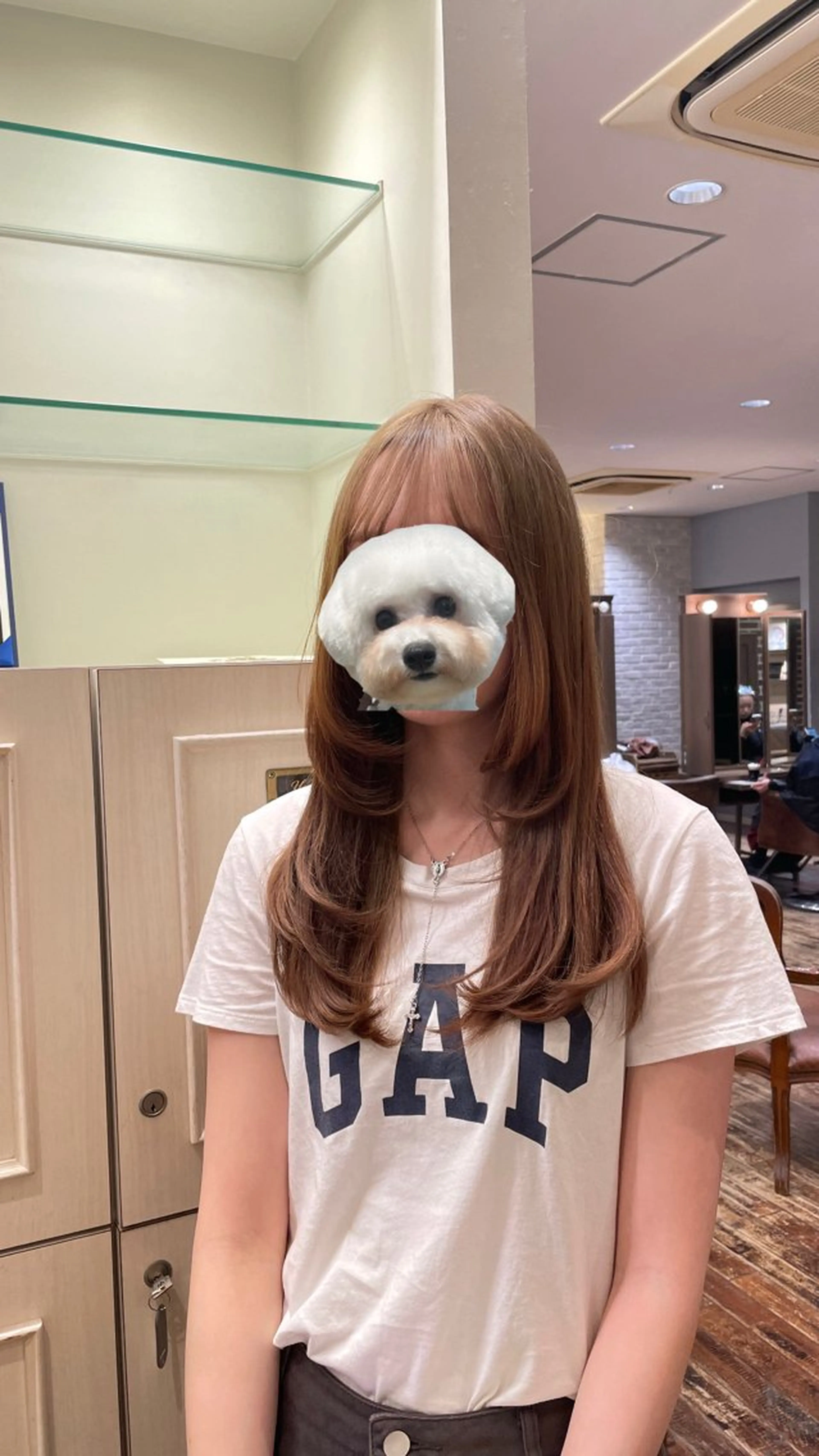 ロング カラー ｢韓国風・ハイトーン ベージュカラー｣サナのヘアスタイル