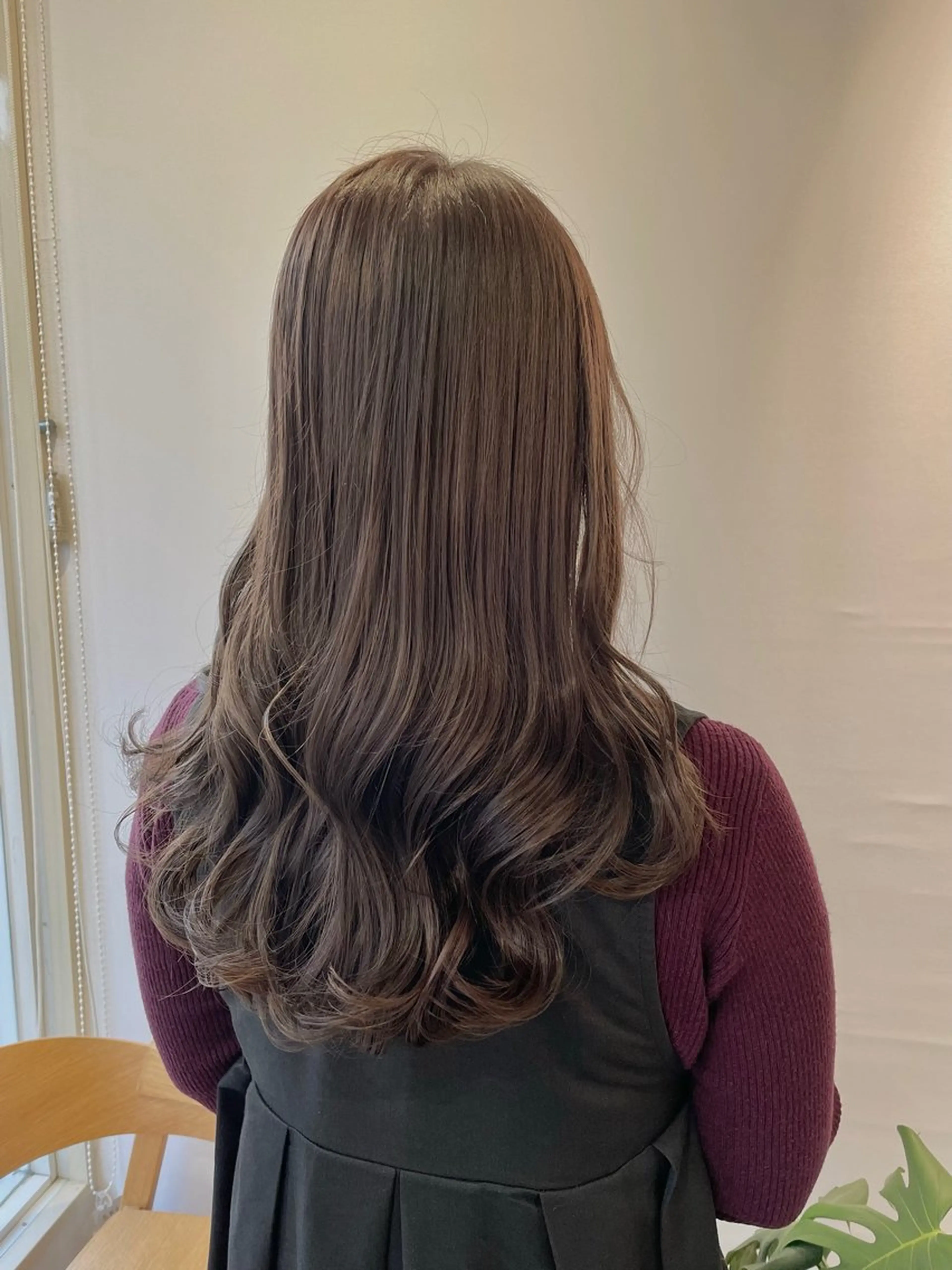 ロング カラー 佐々木 美帆のヘアスタイル