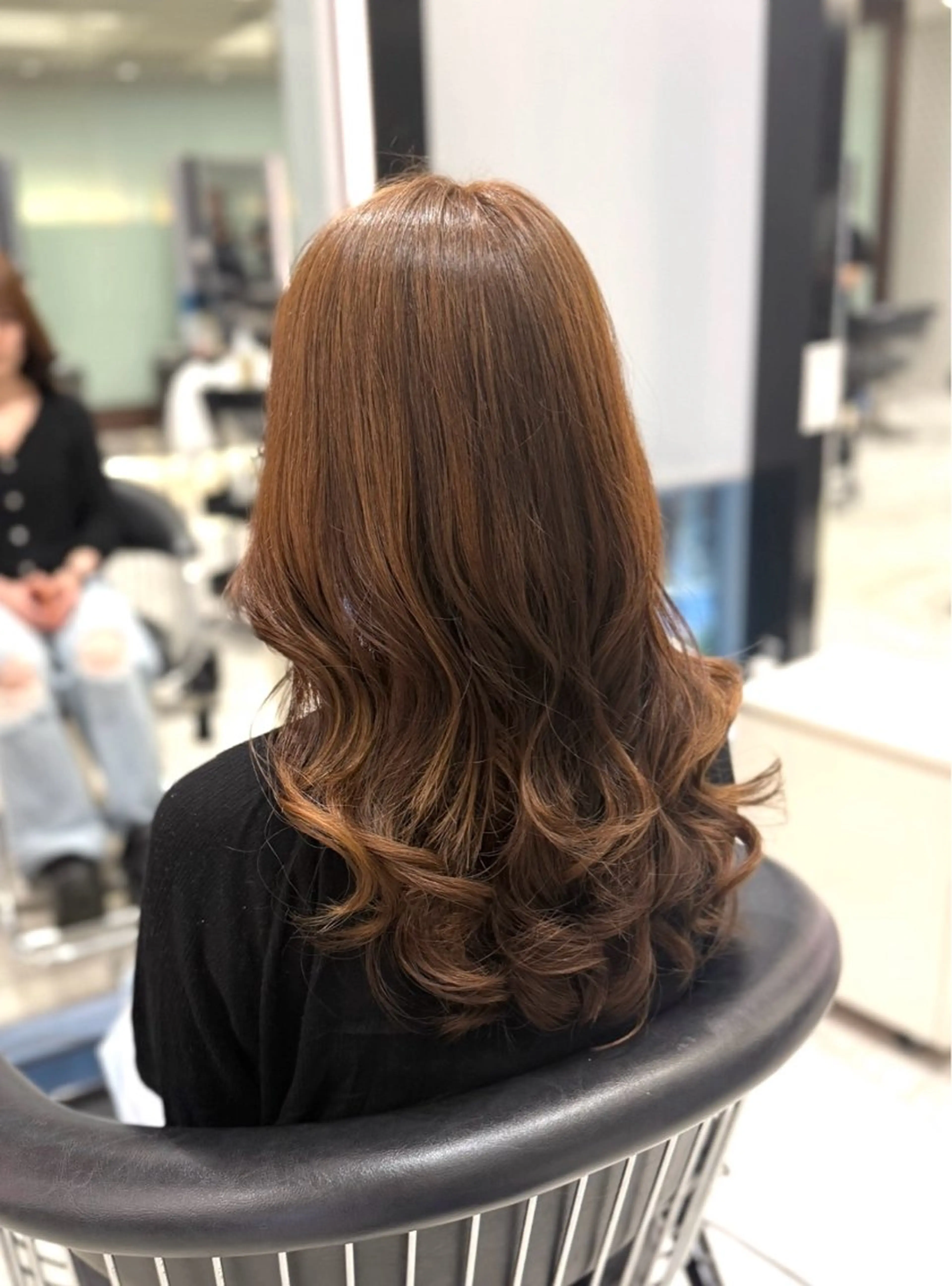 ロング パーマ コテ巻きパーマ💙 シノヤユイのヘアスタイル