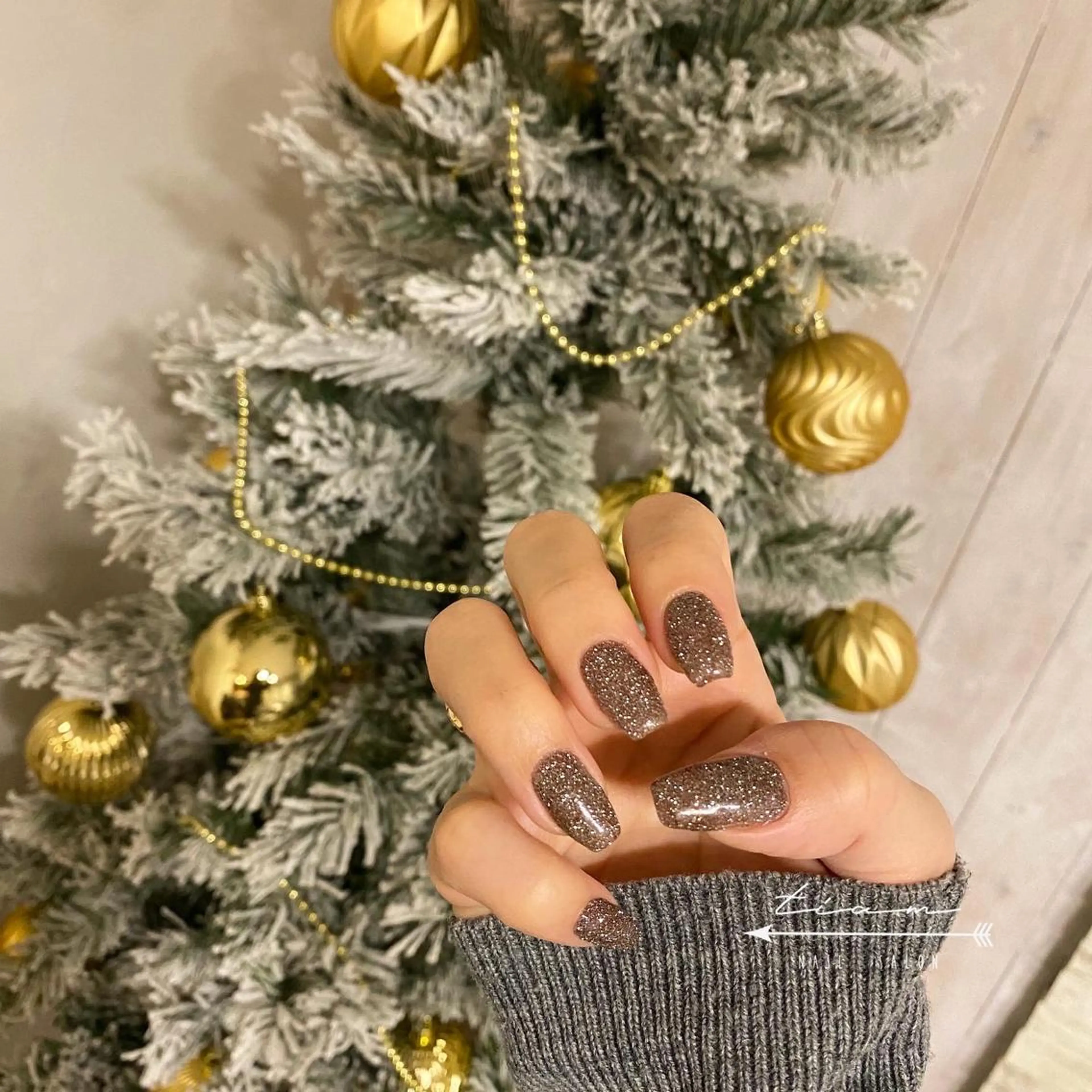 ネイル フラッシュネイル キラキラネイル ラメ(グリッター) ワンカラーネイル 𝑡𝑖𝑎𝑚𓂃 きむらゆきののネイルデザイン