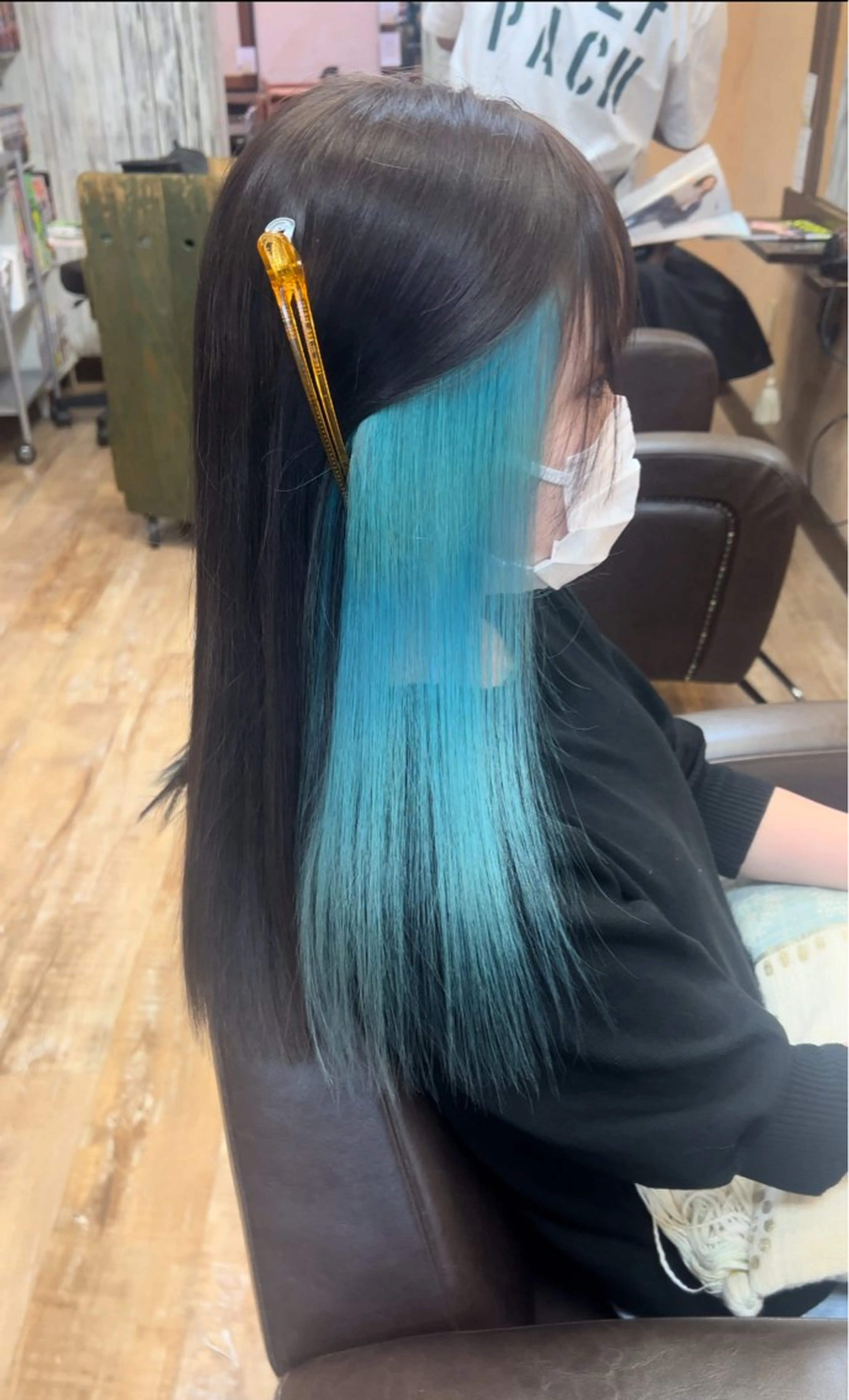 ミディアム カラー イヤリングカラー ミント ヘアカラー ブリーチ🩵レイヤー Maho🐻‍❄️のヘアスタイル