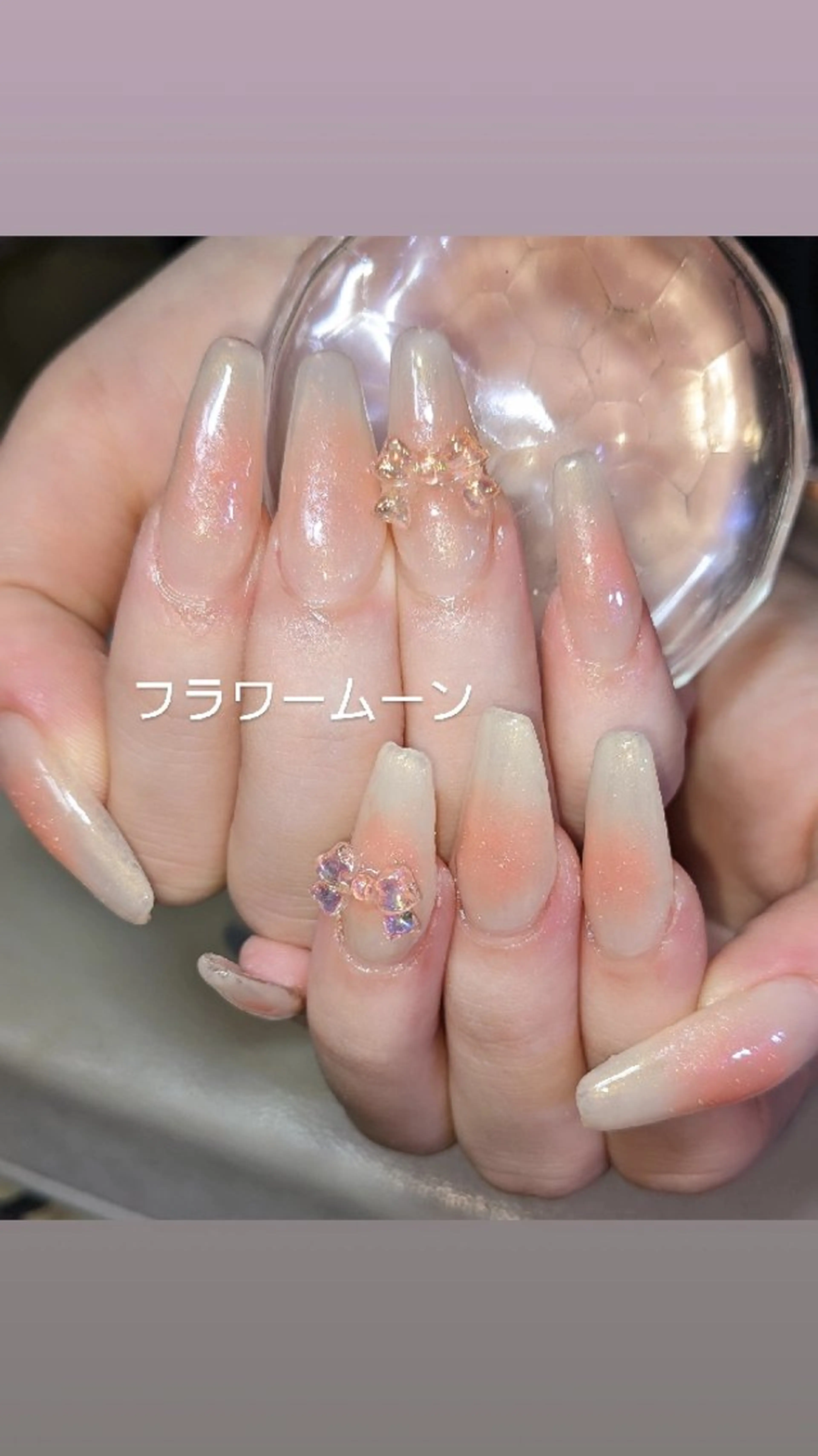 ネイル チークネイル ハンドネイル ハンドケア フラワー ムーンのネイルデザイン