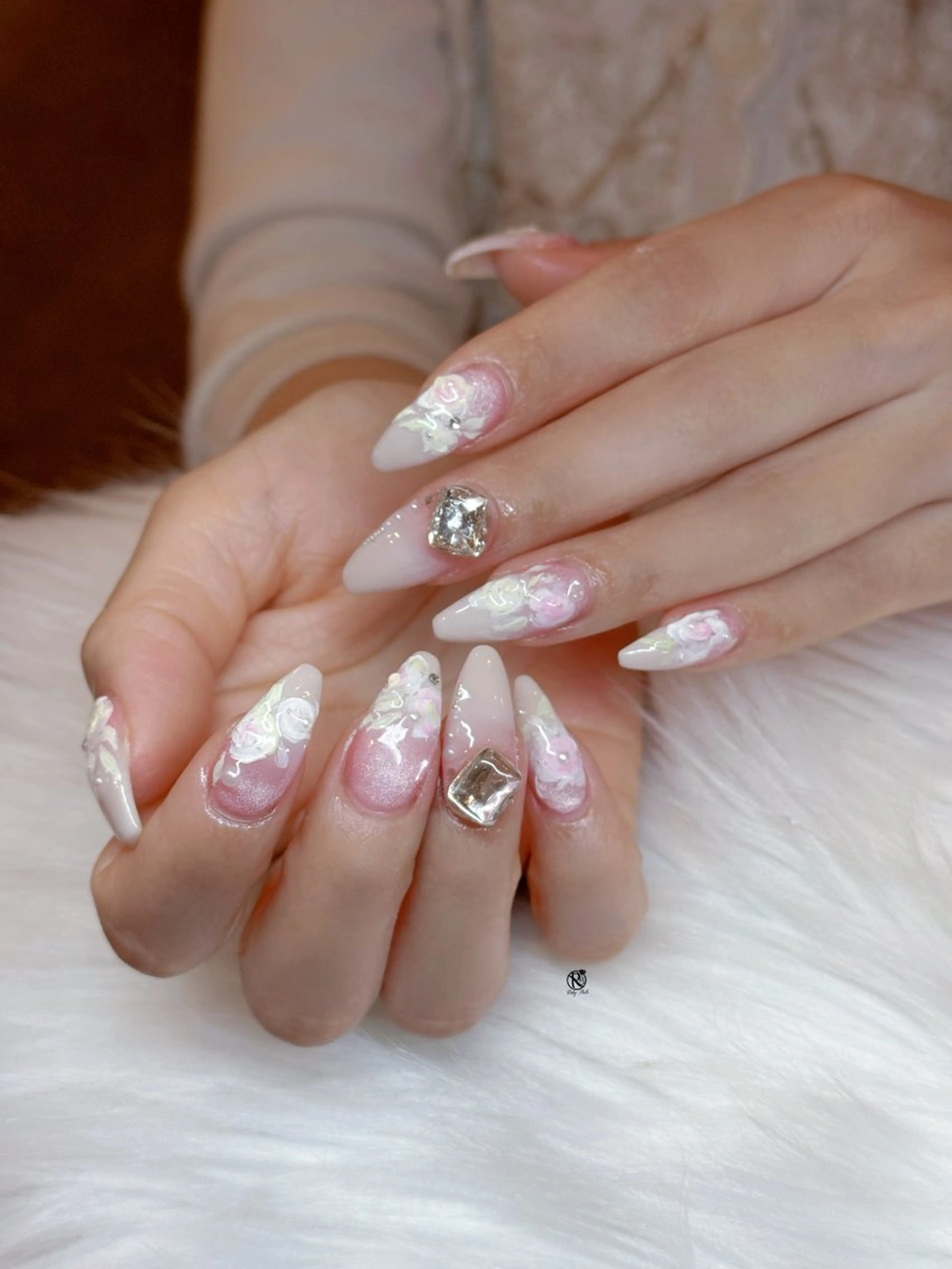 ネイル チークネイル ドット フレンチネイル グラデーション ハート ハンドネイル Ruby Nail 霞ヶ関店のネイルデザイン