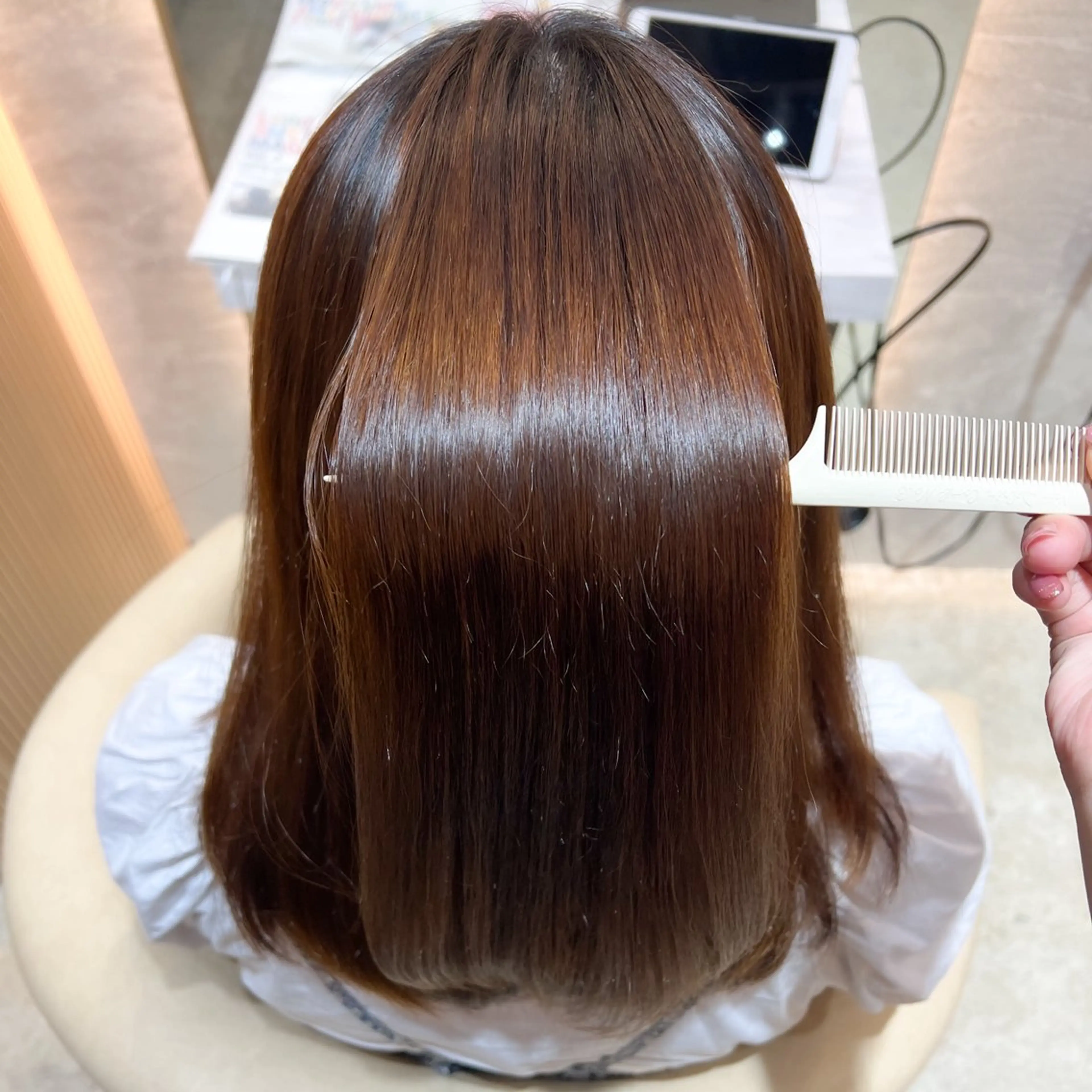 ミディアム カラー ボブ/巻ける縮毛矯正 /韓国レイヤーはなのヘアスタイル