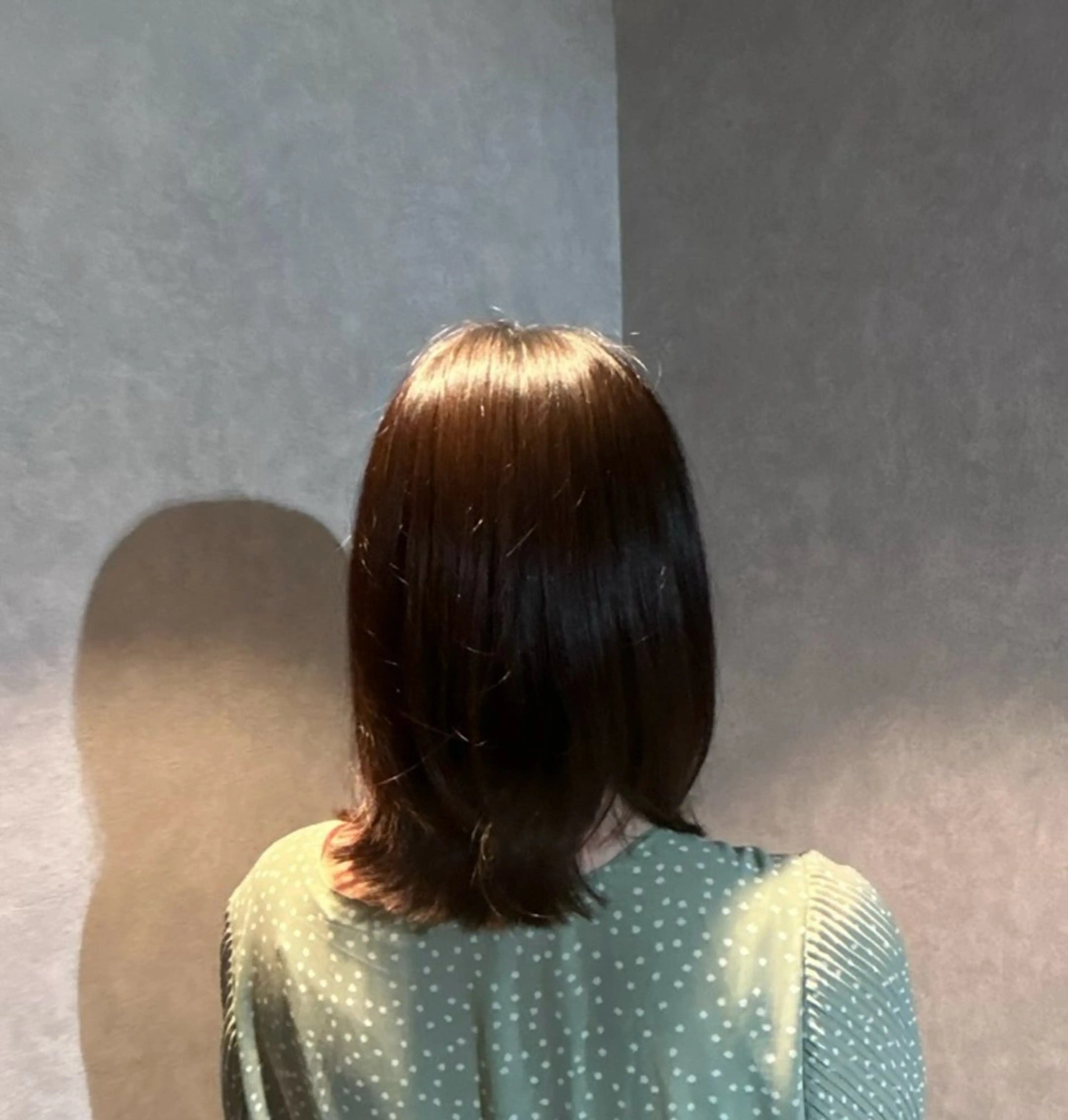 ミディアム くびれヘア くびれレイヤー レイヤーカット Re:nk kotoneのヘアスタイル