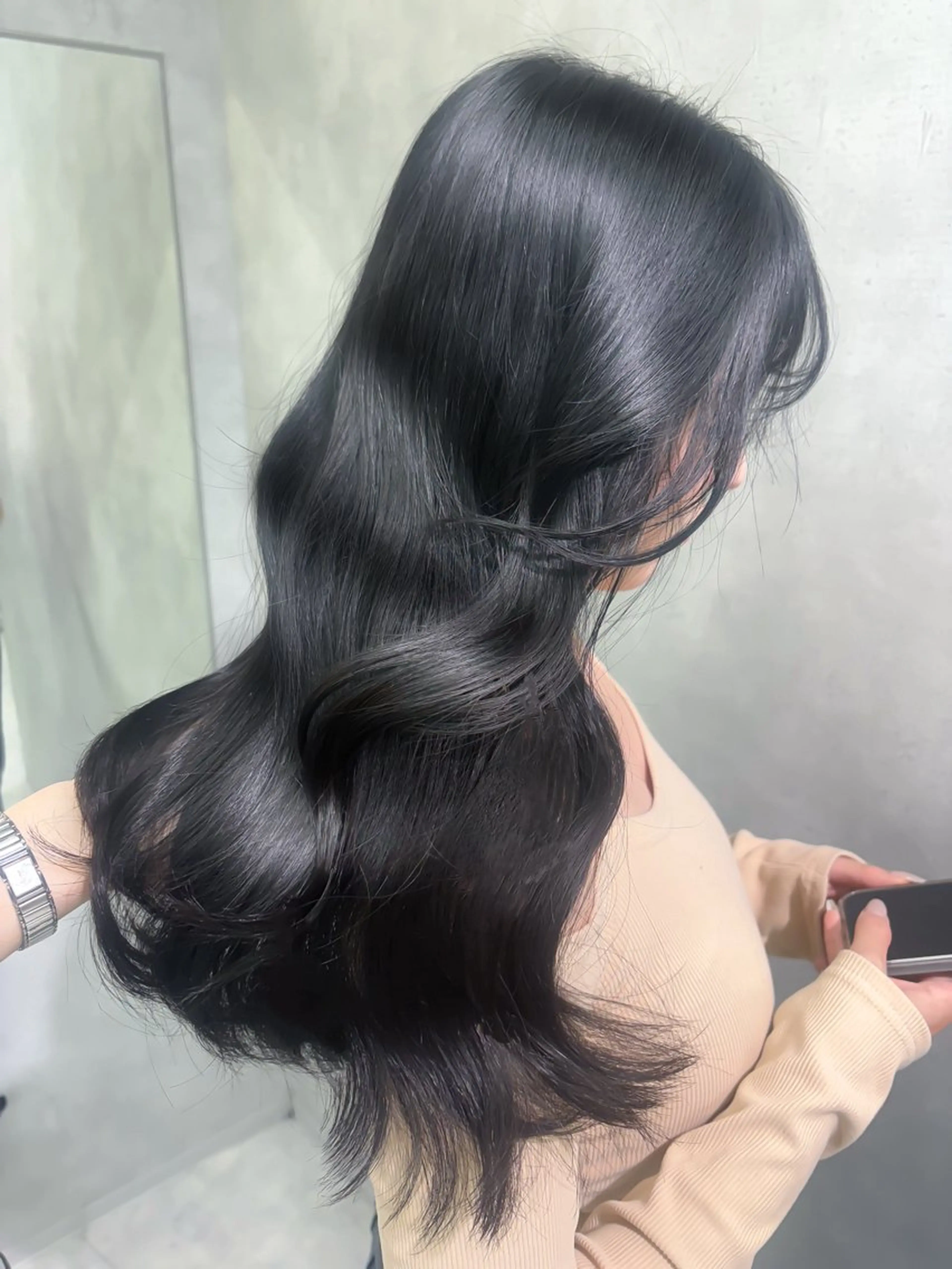 ロング レイヤーカット 🤍モテレディヘア 🤍Hitohaのヘアスタイル