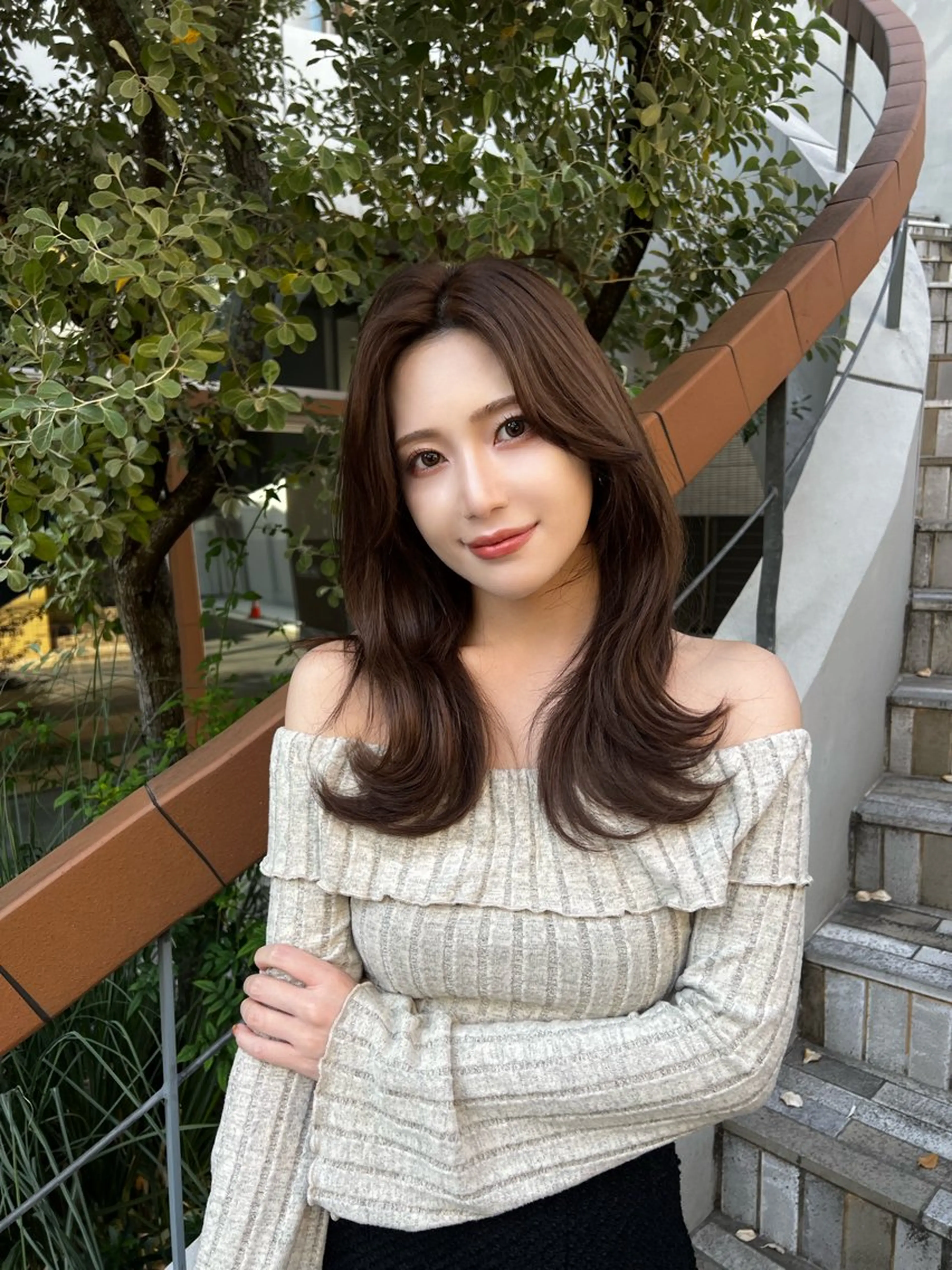 セミロング カラー 韓国ヘア♡ 顔まわりカットayaのヘアスタイル