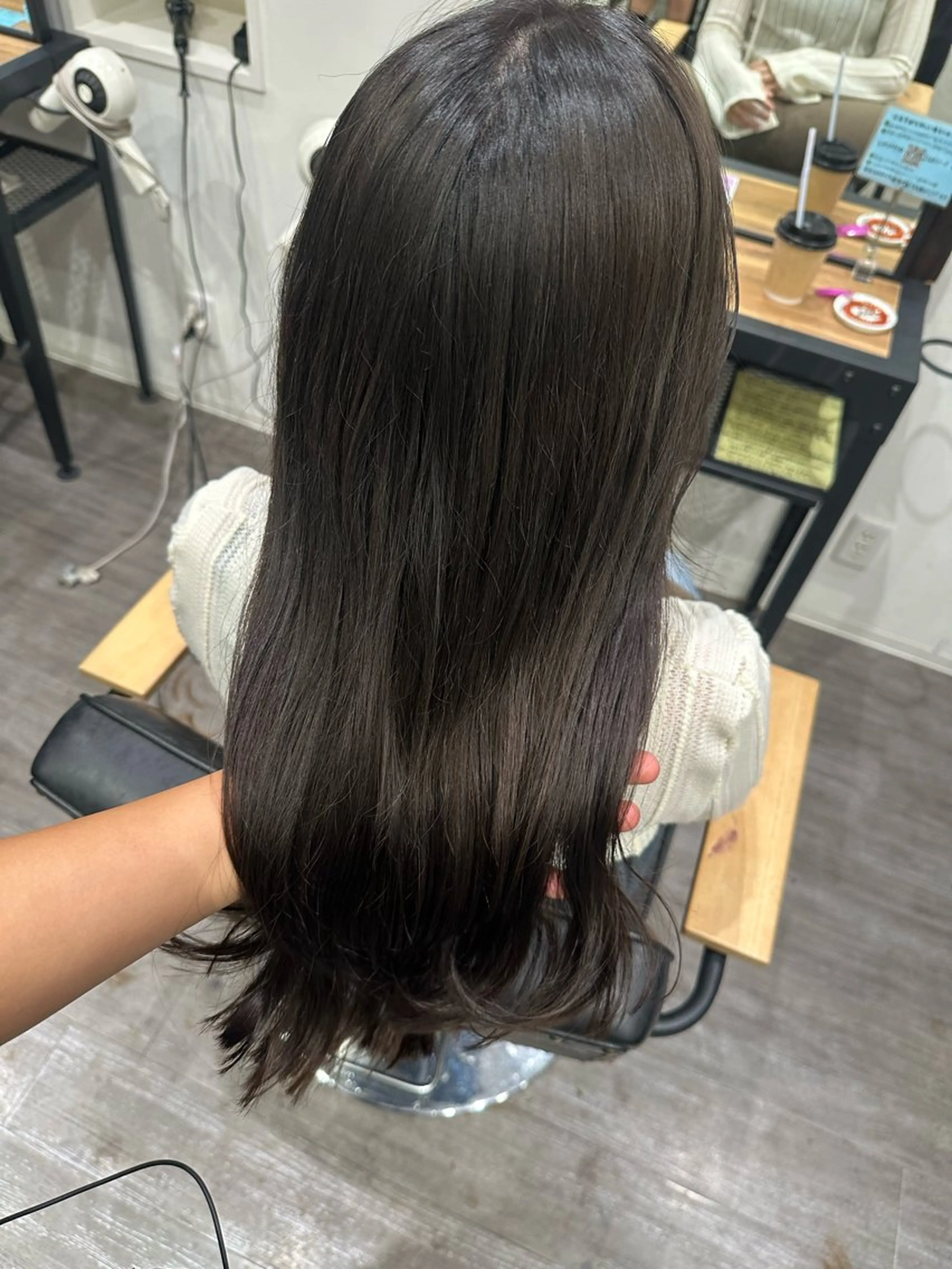 セミロング カラー ダークグレー ダークグレージュ グレージュ カット ヘアカラー トリートメント 艶髪レイヤー上田 紗也🇰🇷💗のヘアスタイル