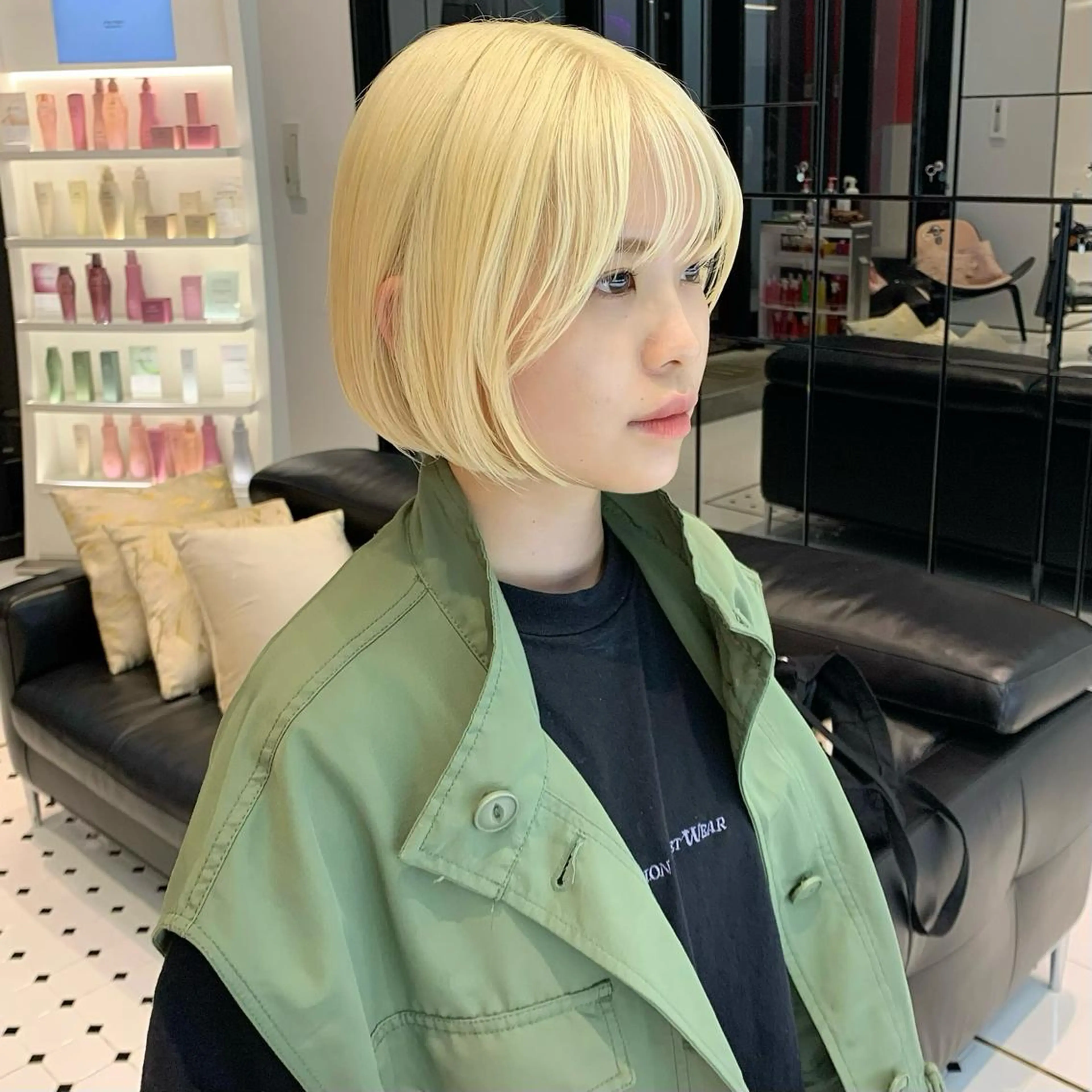 ミディアム カラー ブリーチ 抜きっぱなしブロンド ブロンド ケアブリーチ ハッシュカット/ハイ トーン/MANAMIのヘアスタイル