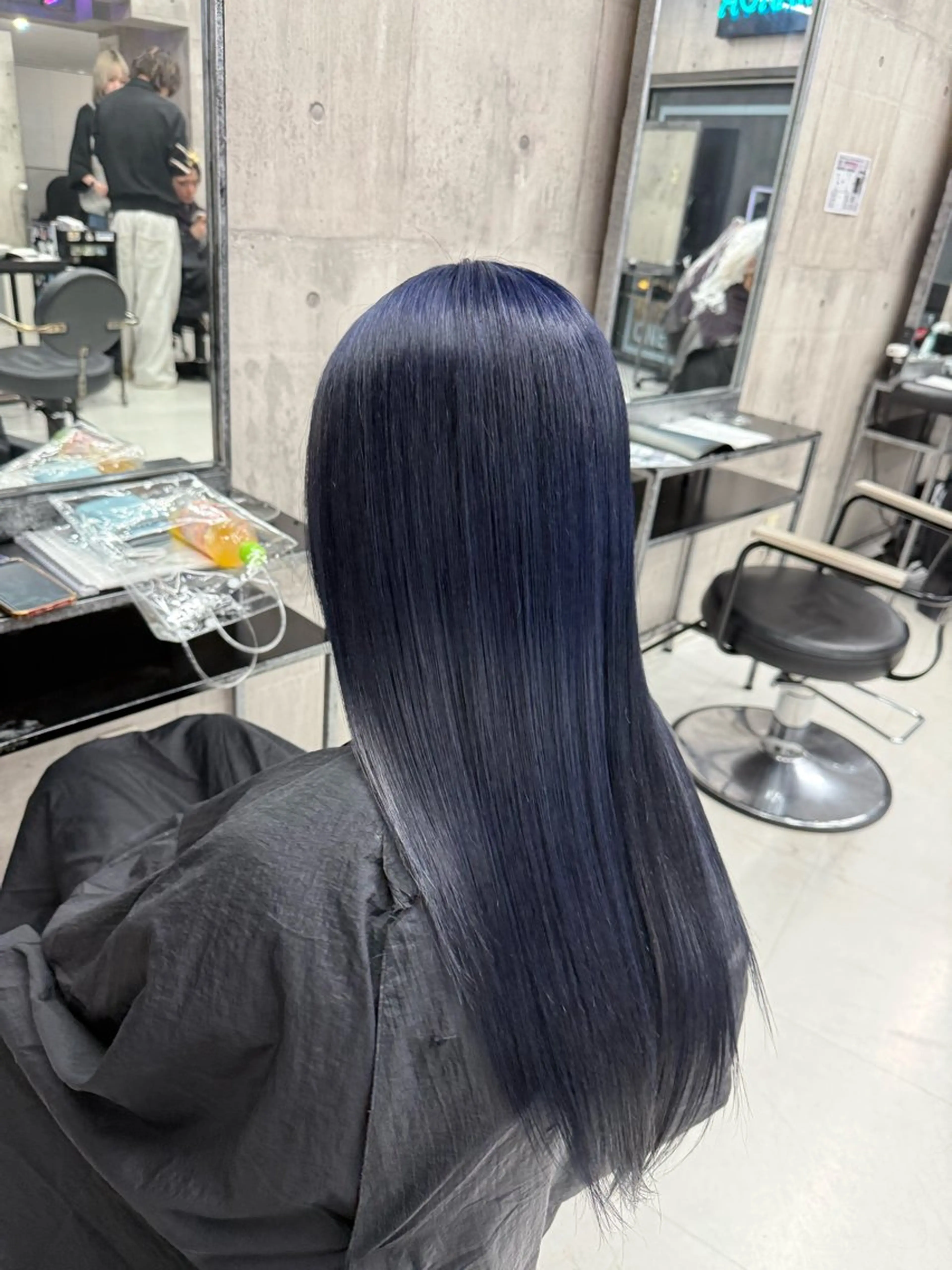 ロング カラー メンズ メンズバレイヤージュ メンズブリーチ メンズハイライト メンズハイトーン メンズインナーカラー ヘアカラー トリートメント ☁️かずき☁️青.紫 推し活カラー💫のヘアスタイル