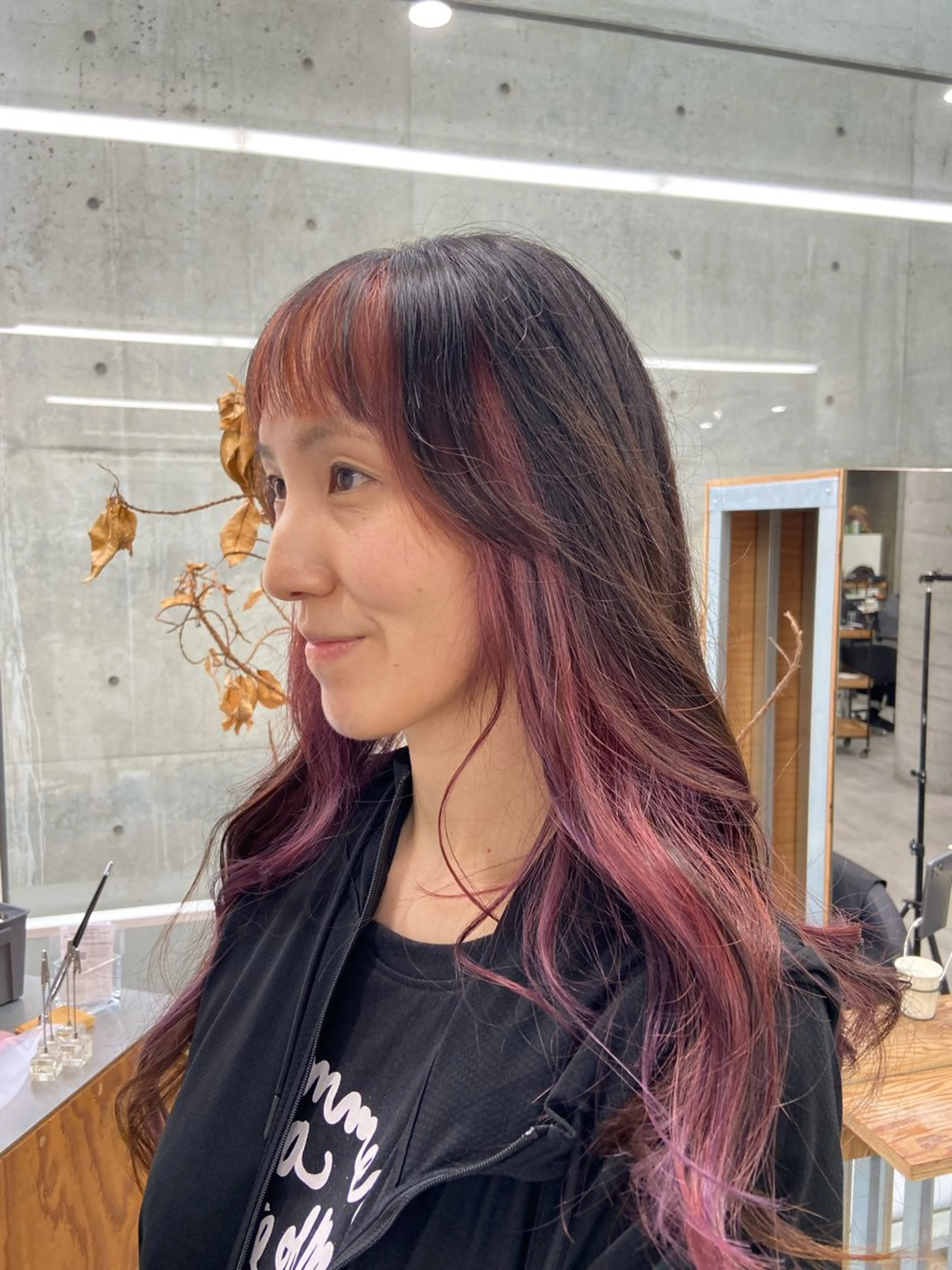 ロング カラー インナーカラー ピンクカラー ヘアカラー トリートメント Kotoko🖤/海 外/バレイヤージュのヘアスタイル