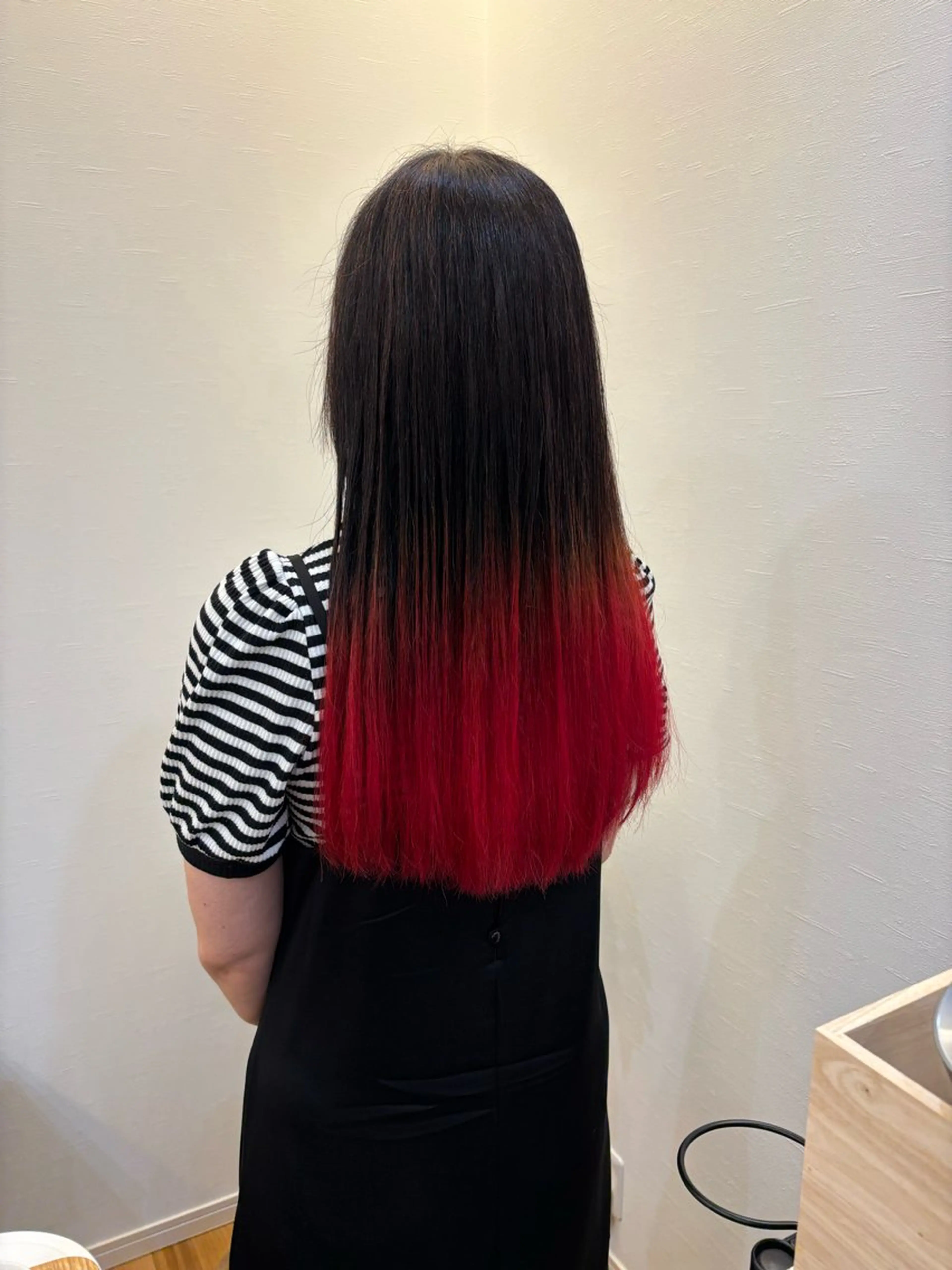 カラー ツノガイ エリのヘアスタイル