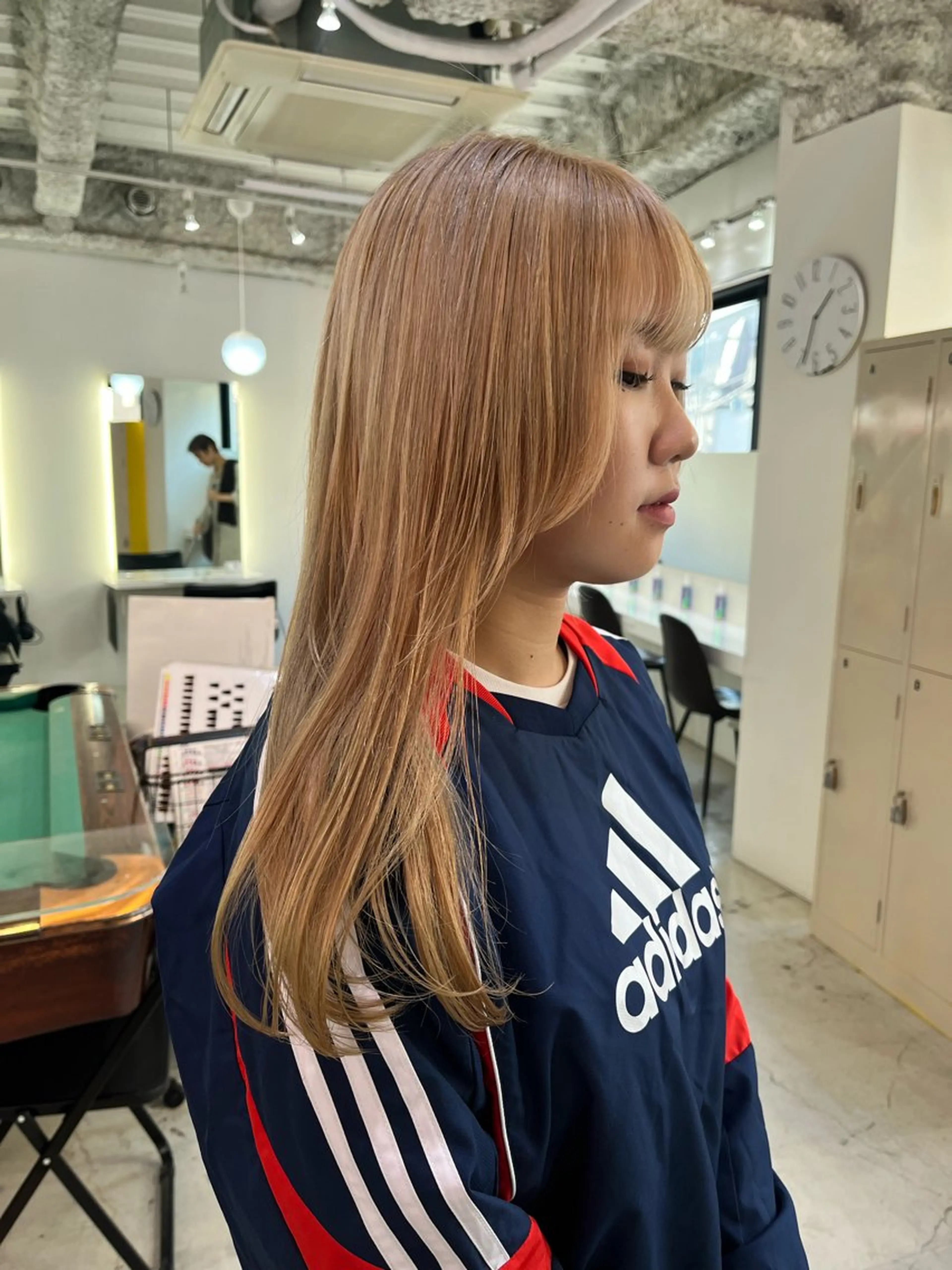 セミロング カラー カット ヘアカラー トリートメント ヘアセット ハイトーンを育てる ブリーチカラー/牧原のヘアスタイル