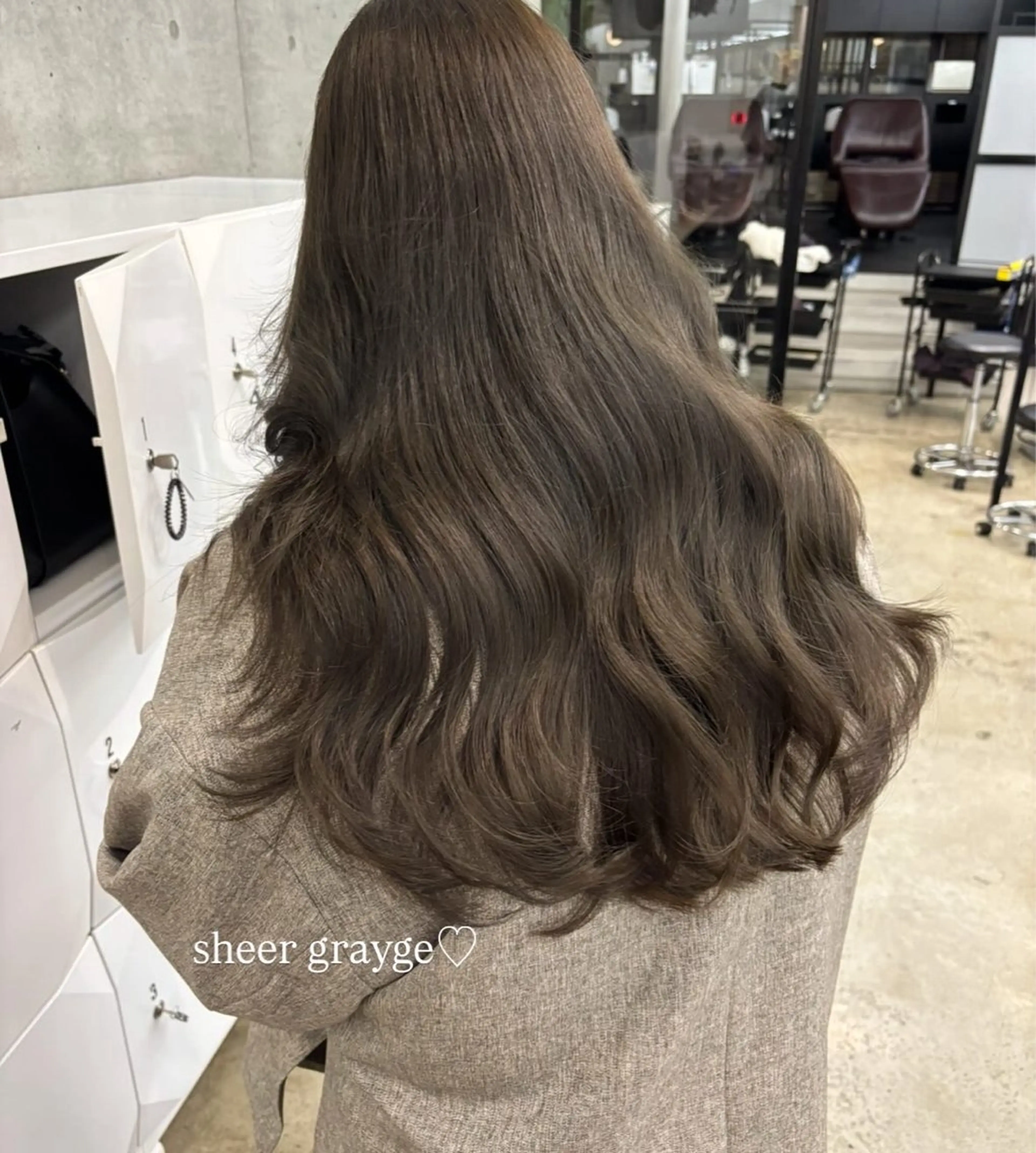 ロング カラー オリーブベージュ きょうかのヘアスタイル