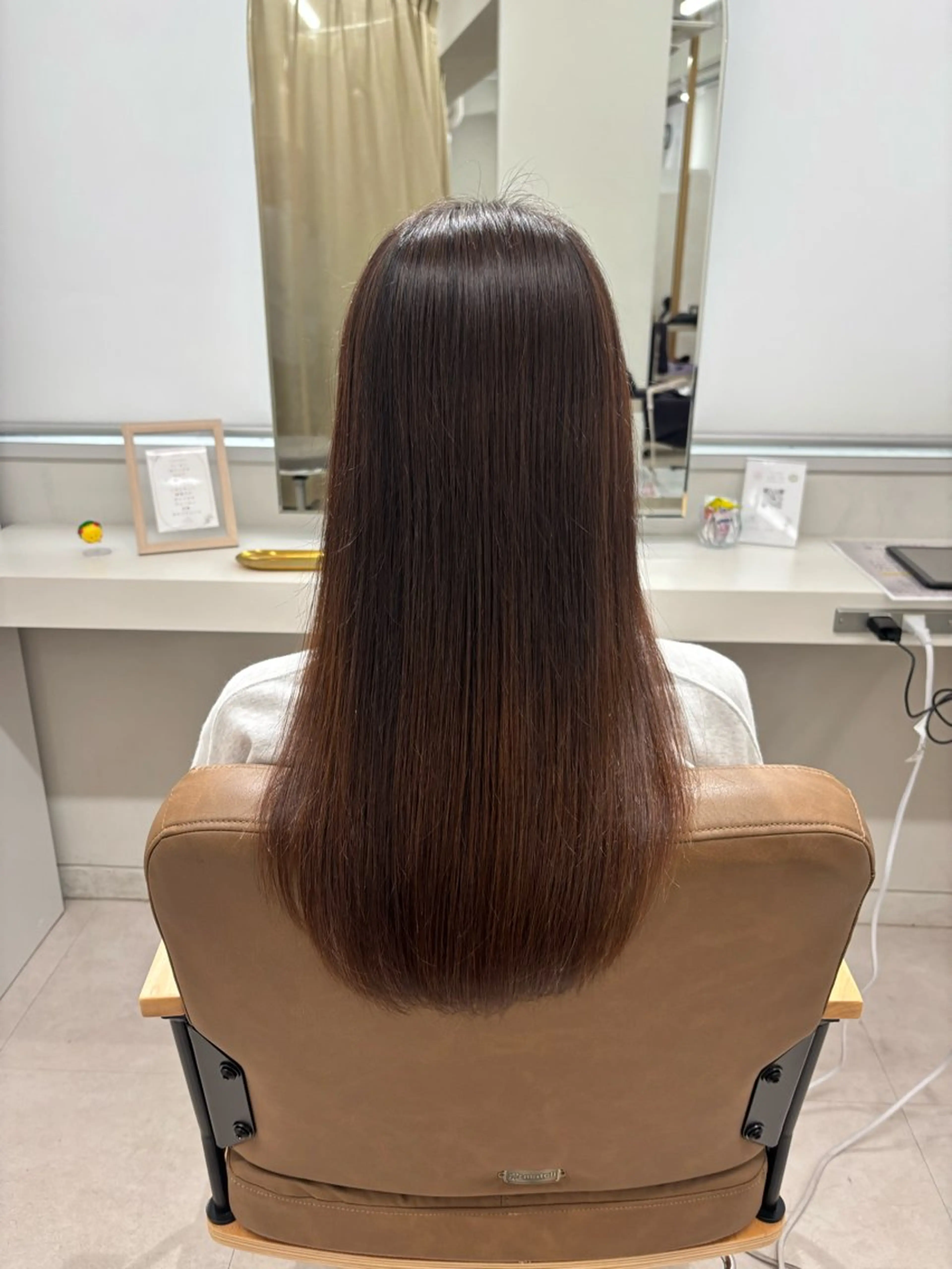 ロング ヘアカラー トリートメント SLASHスラッシュ 辻村  彩華のヘアスタイル