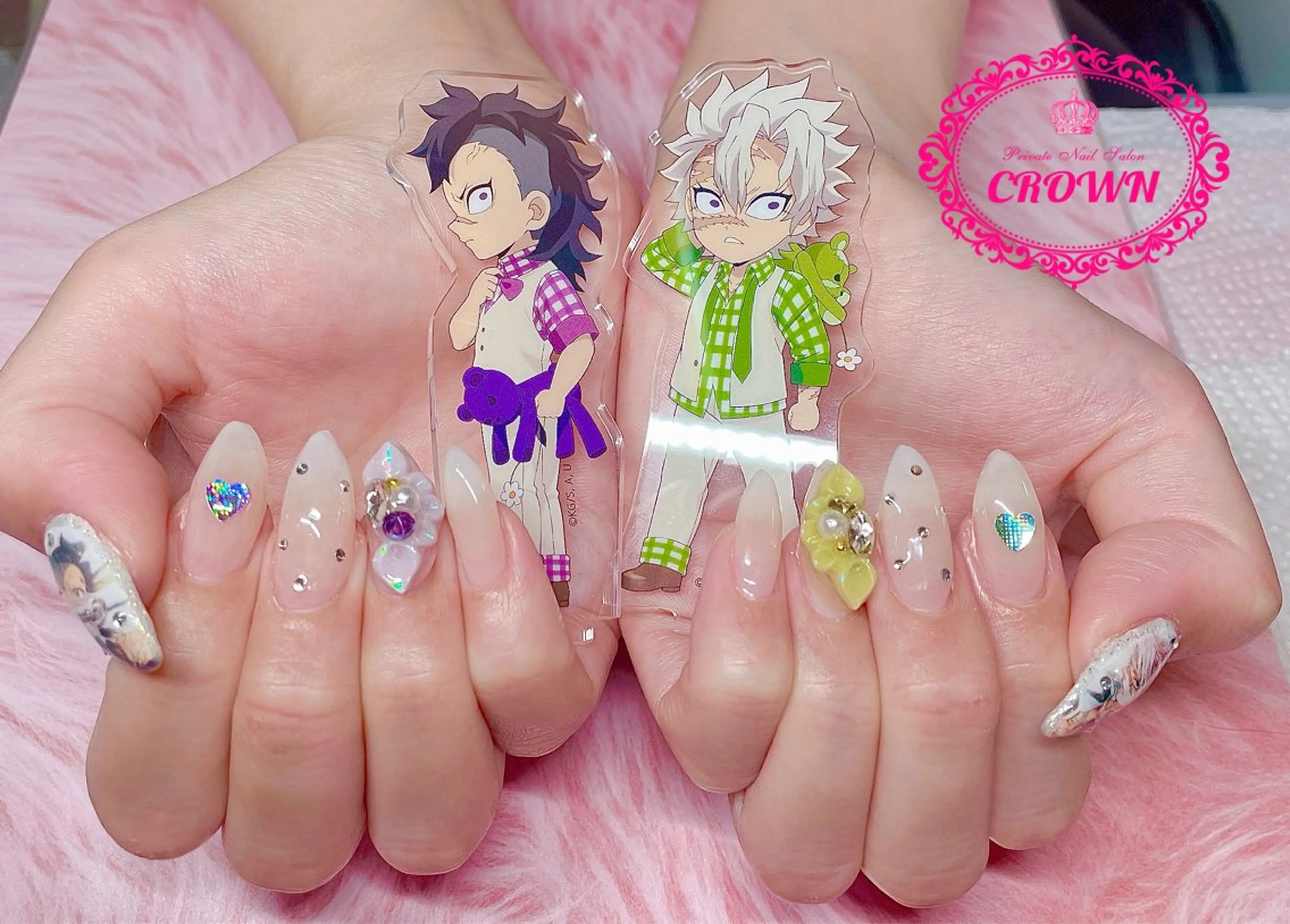 ネイル CROWN プライベートサロンのネイルデザイン