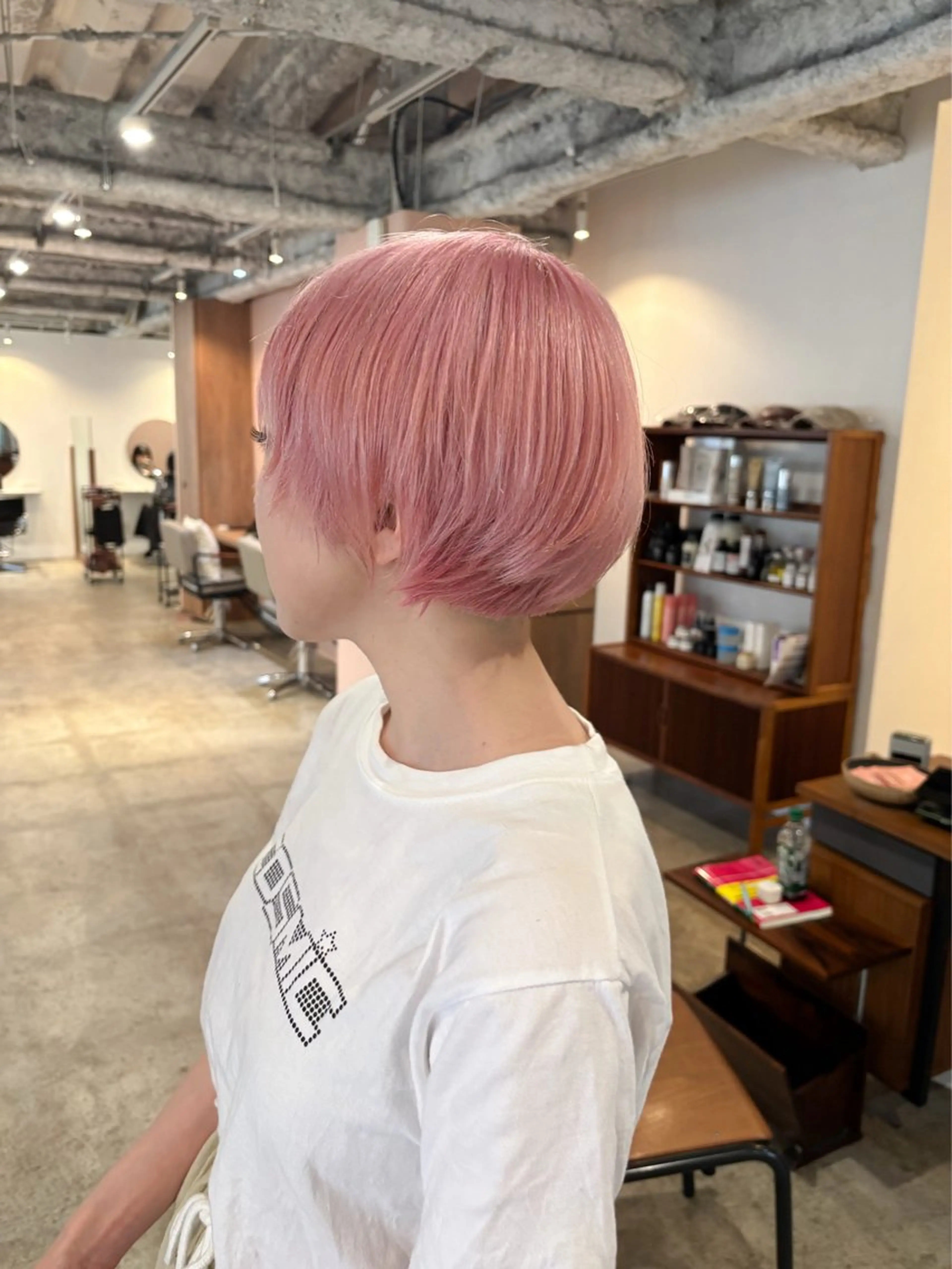 ショート カラー ブリーチ ピンクカラー カット ヘアカラー Takuma Suzuki中目黒のヘアスタイル