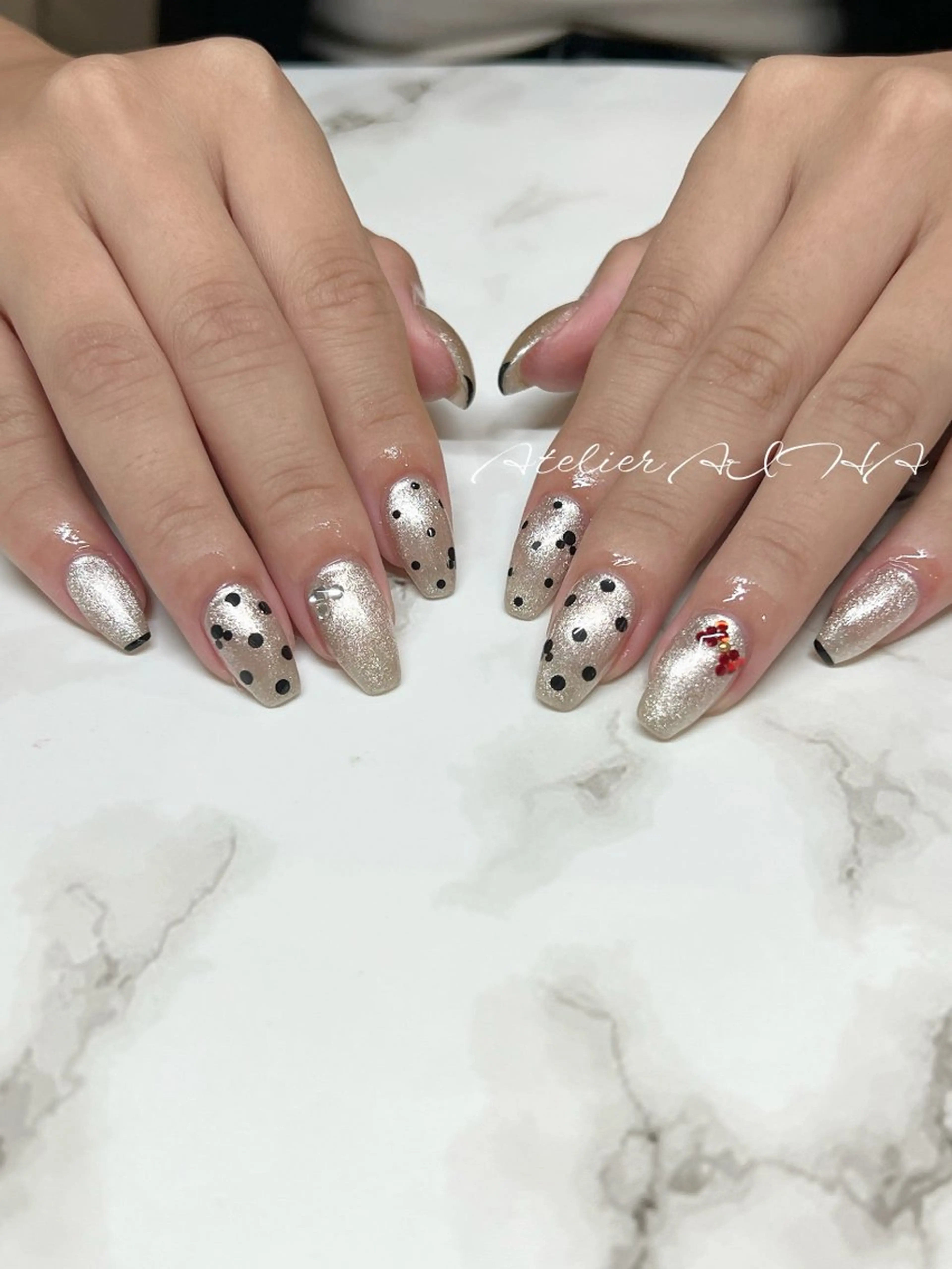 ミディアム アトリエAIHA★ フィルイン推奨サロンのネイルデザイン