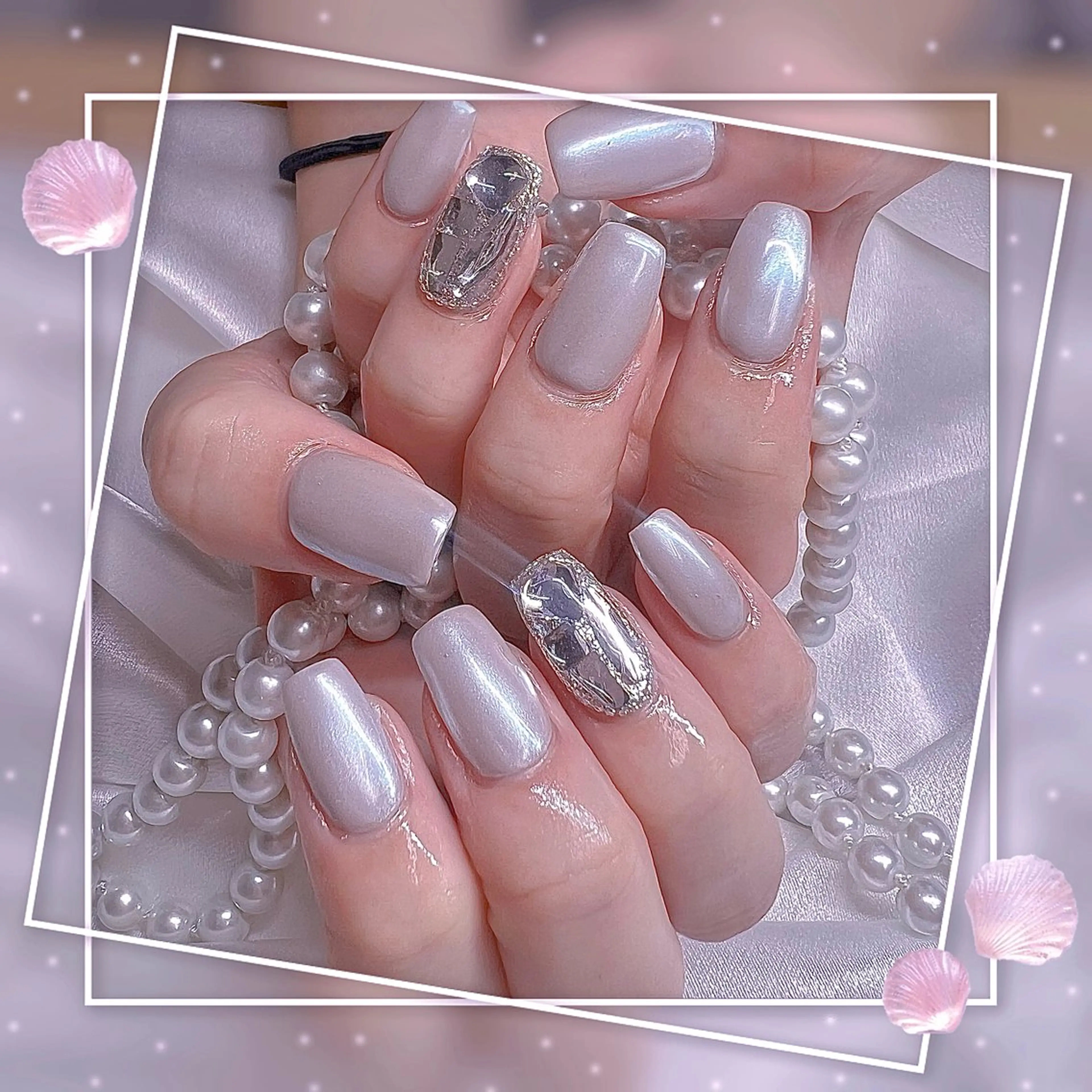 ネイル フレンチネイル グラデーション キラキラネイル 韓国ネイル マグネットネイル ハンドネイル ハンドケア Chill Nailsalonのネイルデザイン