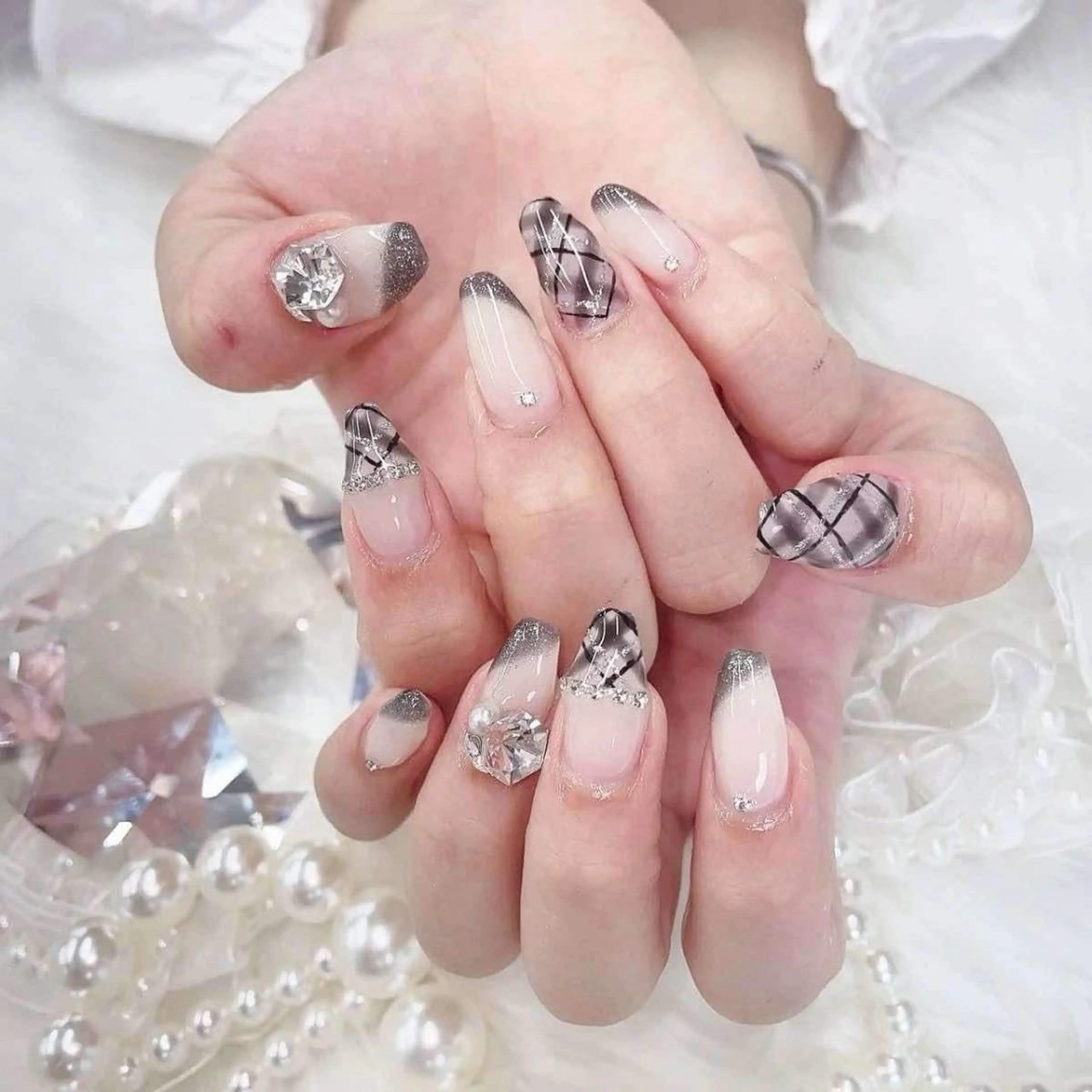 ネイル 長さ出し グラデーション キラキラネイル マグネットネイル ミラーネイル Lee Nails チップ長さだし専門店のネイルデザイン