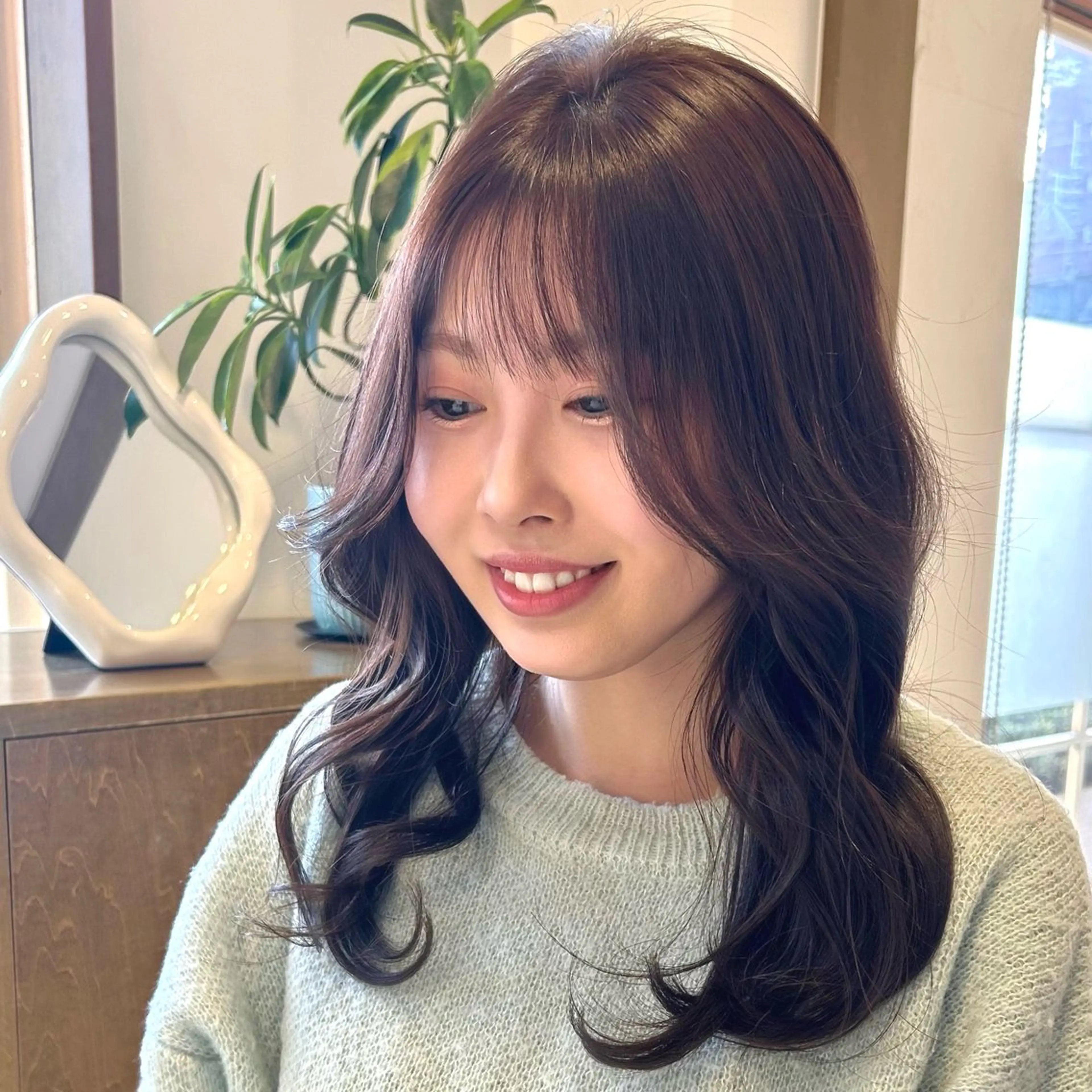 セミロング カラー ヘアカラー 透明感カラー×レイヤ ー🧊横田 冴のヘアスタイル