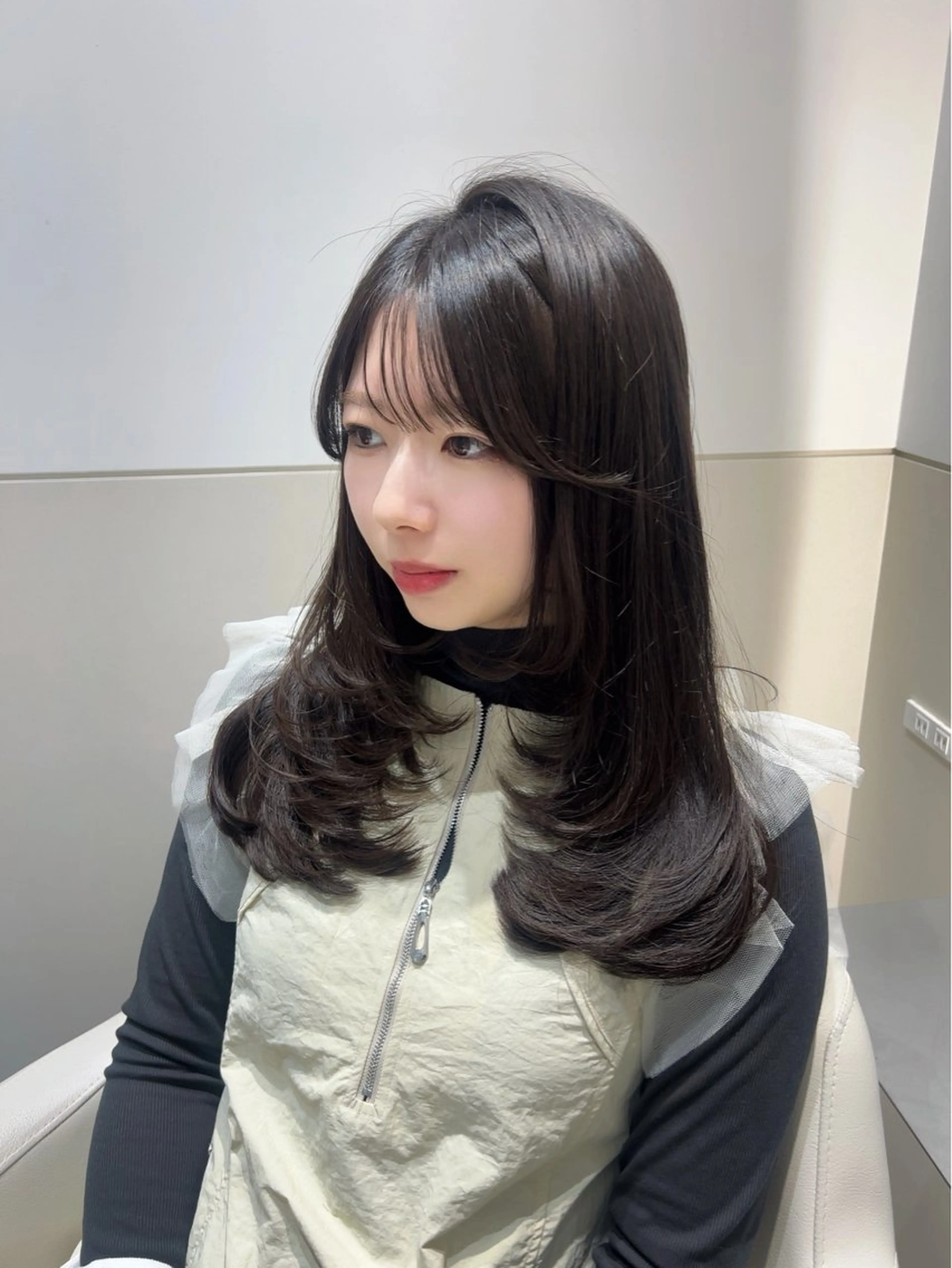 セミロング カラー カット ヘアカラー トリートメント 🩷韓国ヘア/ヨシン モリ🩷Maikaのヘアスタイル