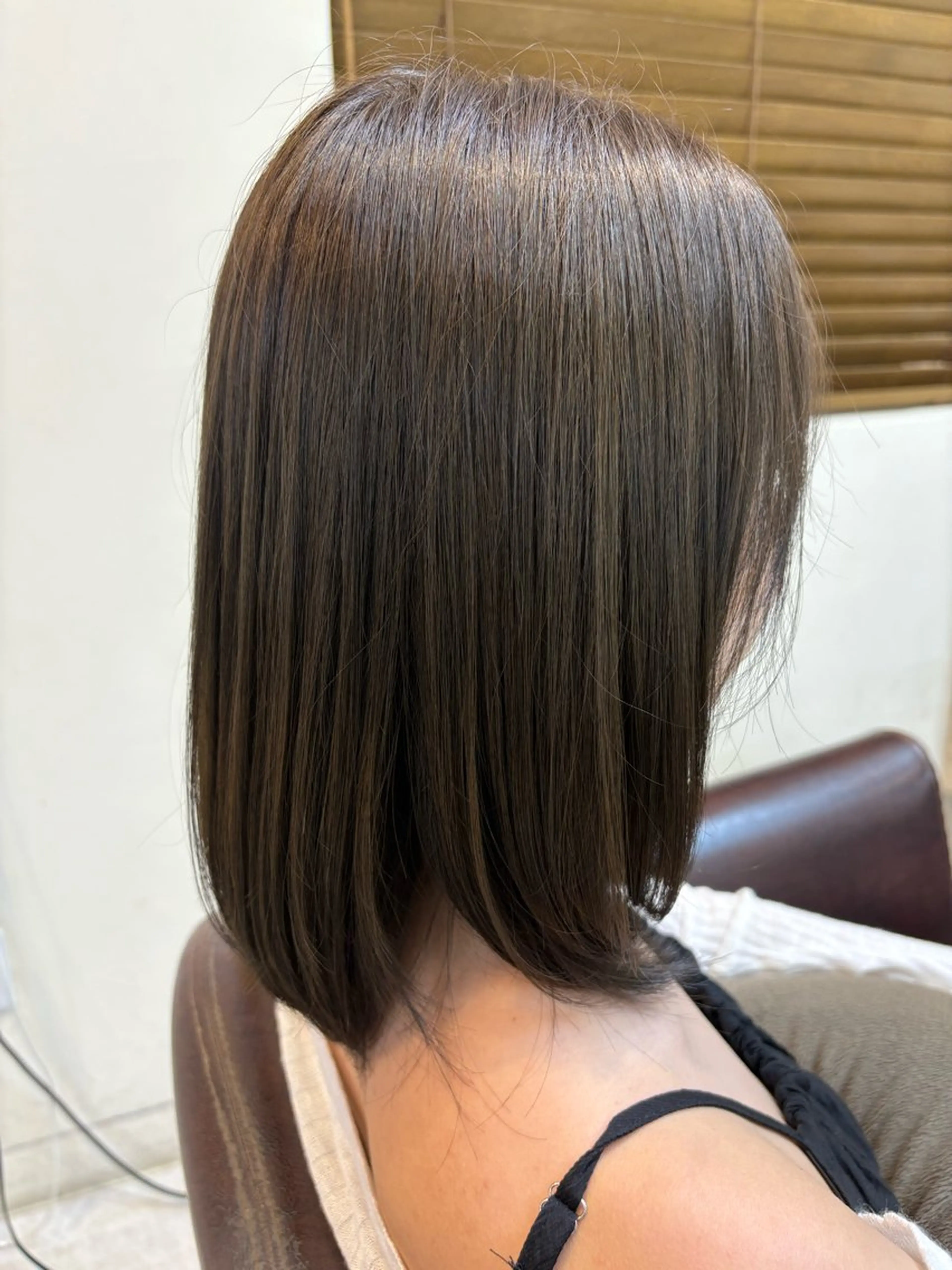カラー ベージュカラー オリーブベージュ 岡部 夏生のヘアスタイル