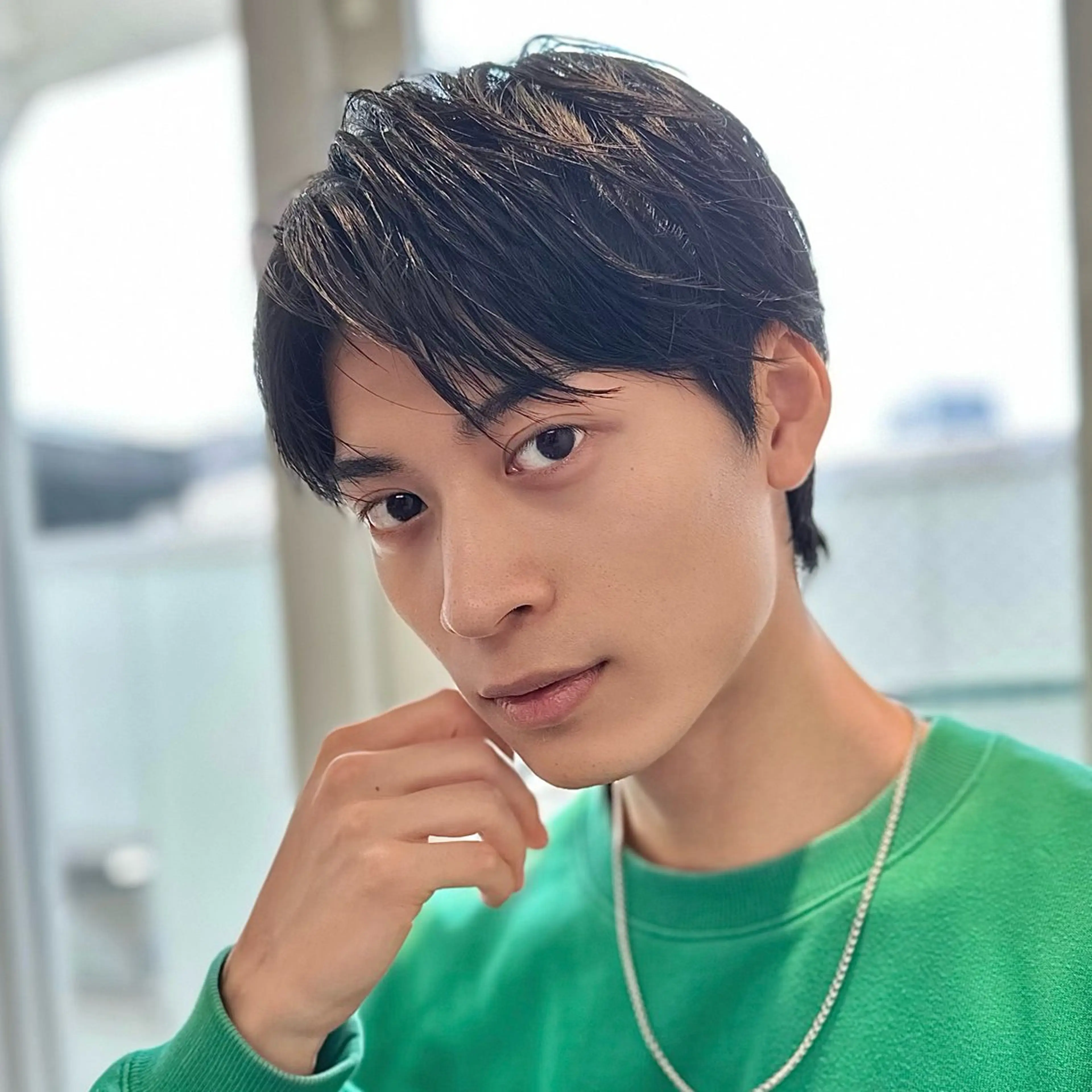 ショート カラー パーマ メンズ アップバング ダウンパーマ メンズパーマ メンズツイストパーマ 刈り上げ カット 朝楽メンズパーマ 🥇メンズカット吉田のヘアスタイル