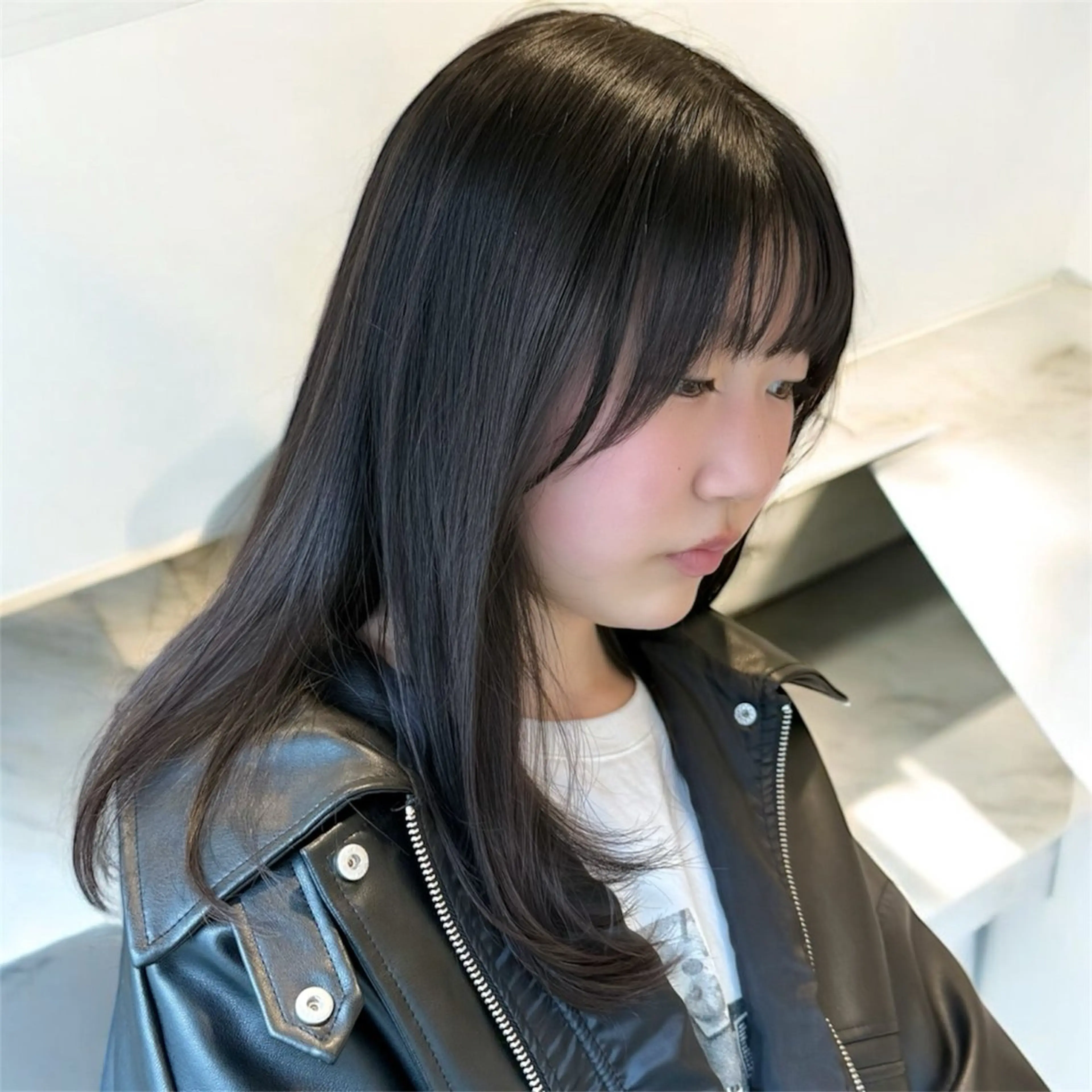 セミロング ヘアアレンジ カット トリートメント ヘアセット 韓国ヘア/レイヤー 顔周りカット/ユキナのヘアスタイル