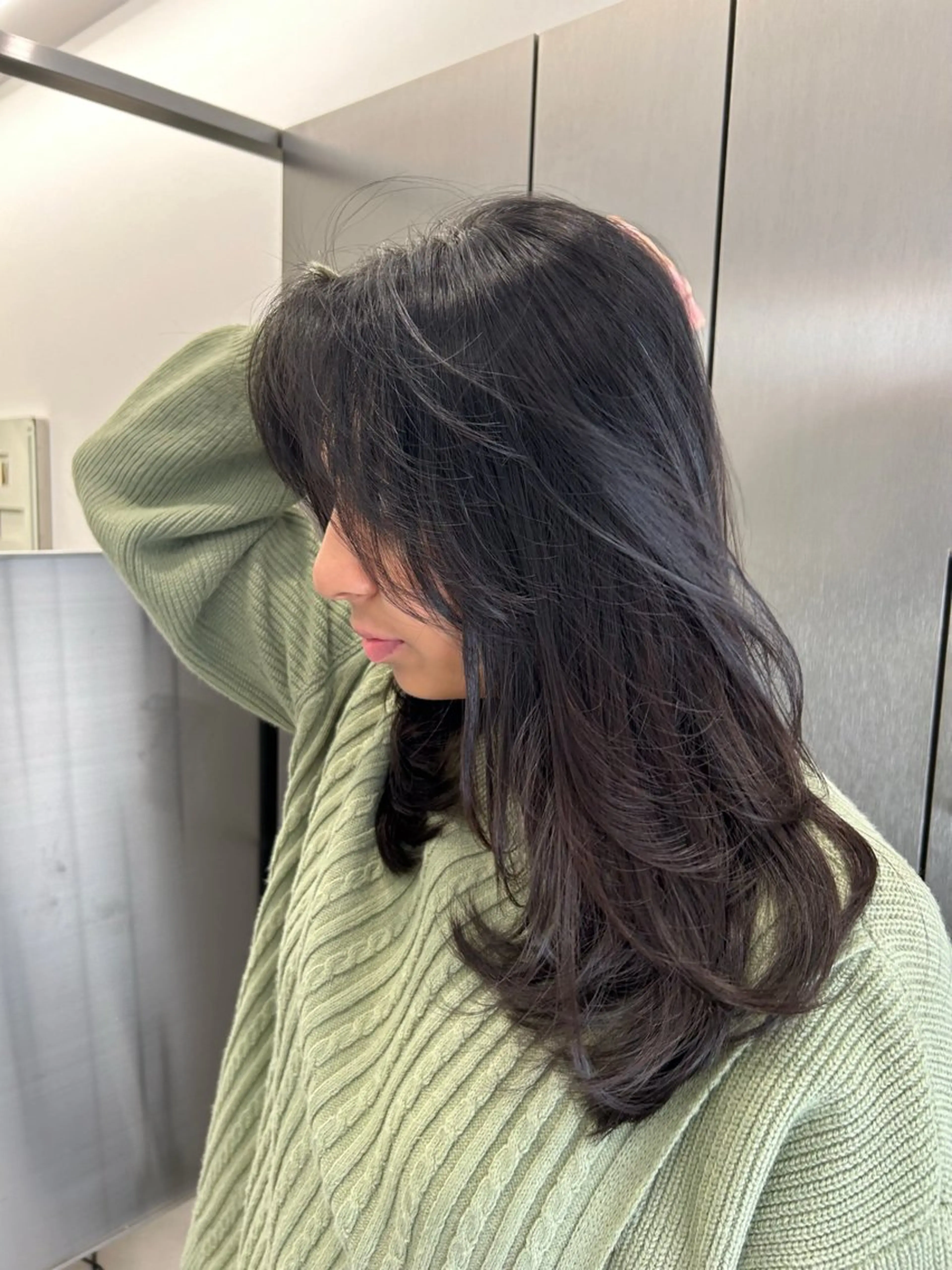 セミロング レイヤーカット 大人レイヤー/艶美髪 🇺🇸TOMONAのヘアスタイル