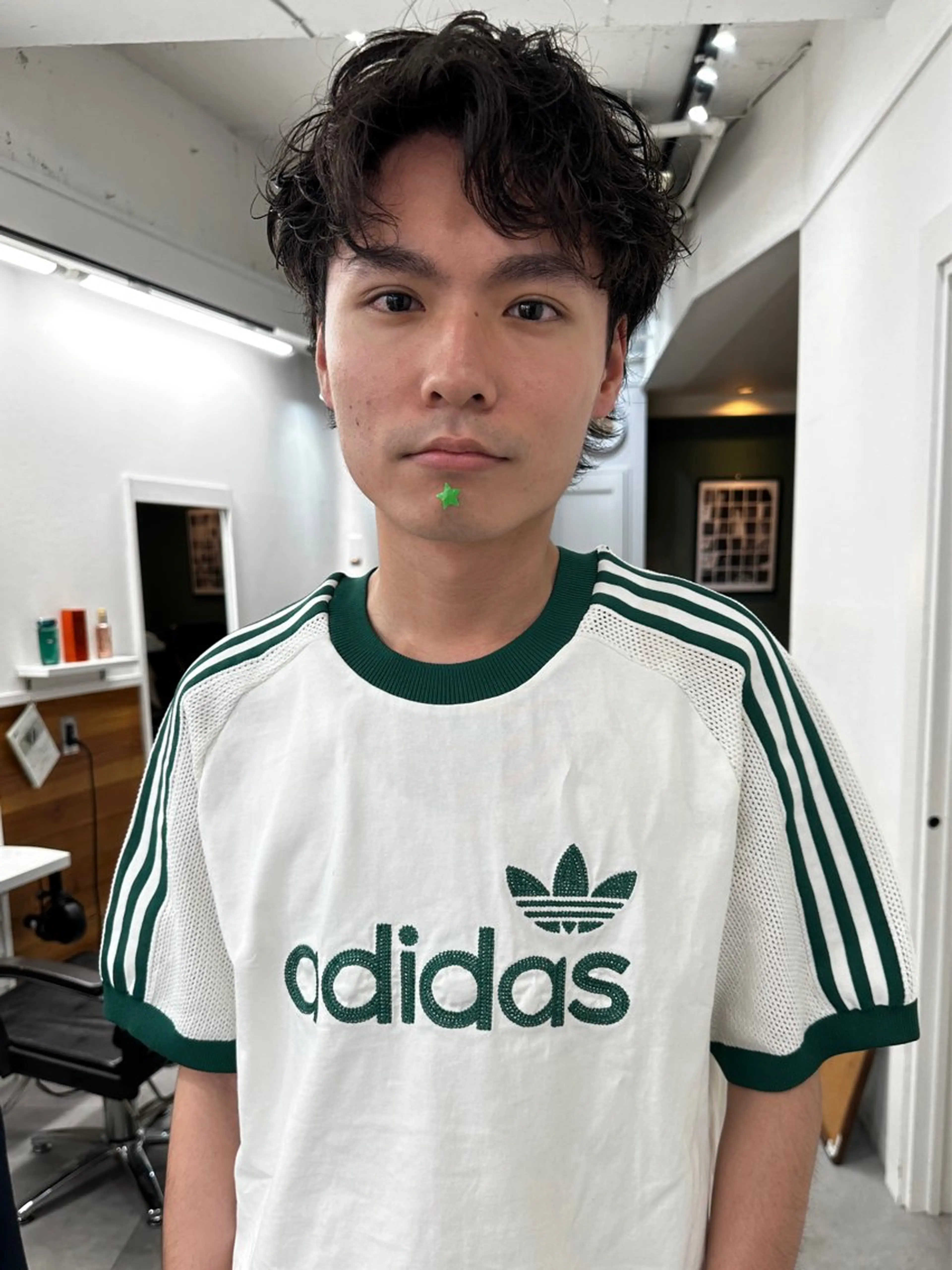 ショート パーマ メンズ カット パーマ グランジヘア 無造作ヘアHYUGAのヘアスタイル