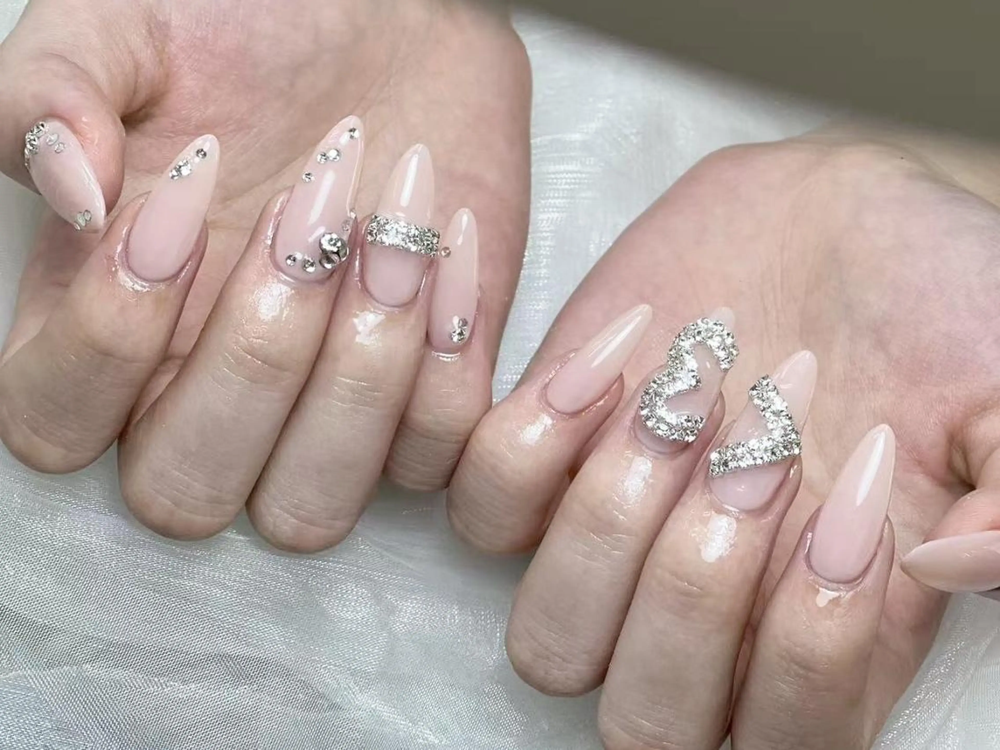 メンズ ネイル アートネイル フレンチネイル ジェルネイル ハート キラキラネイル ✨Bloom Ruby❣️のネイルデザイン