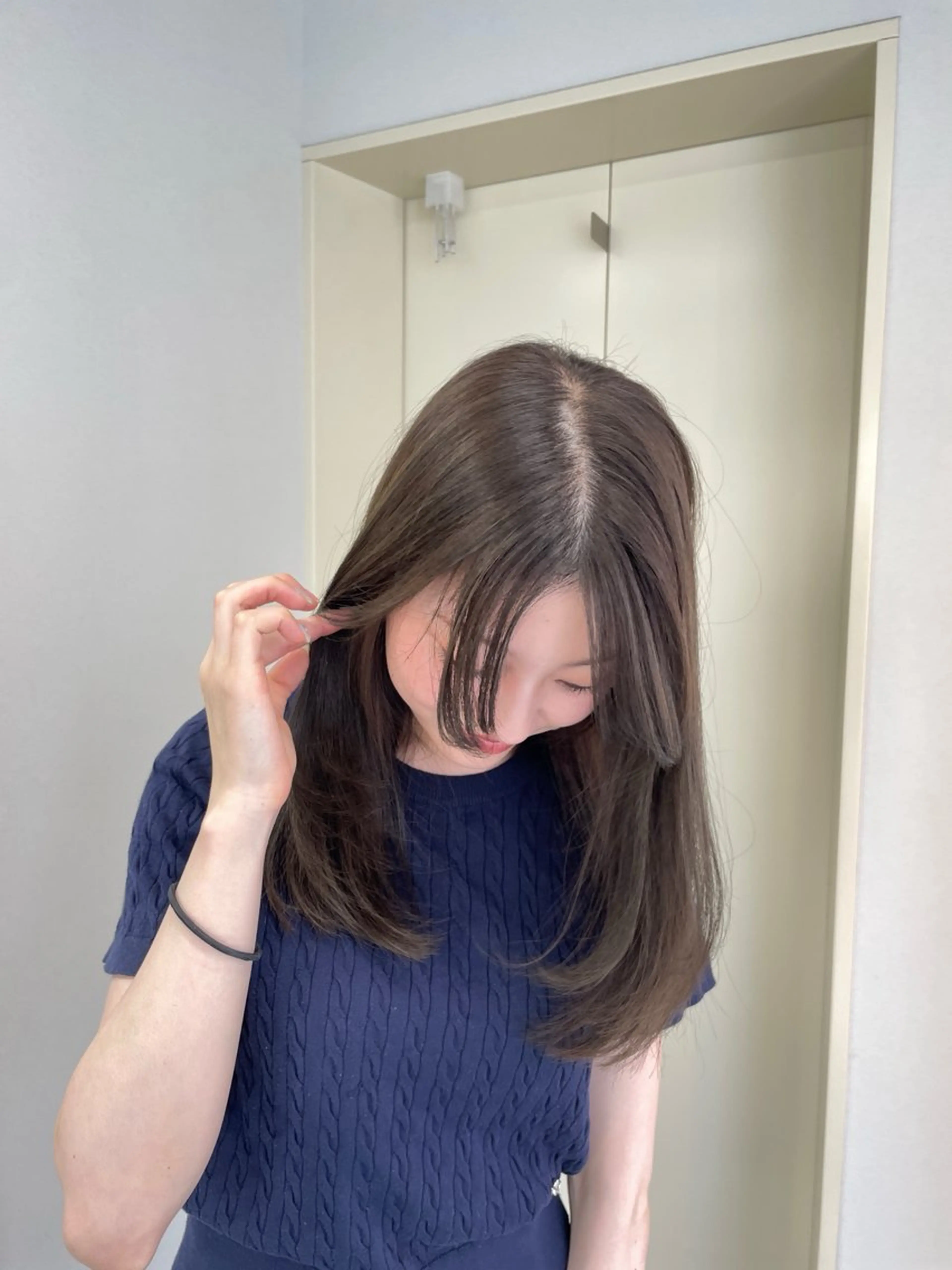 ミディアム ブリーチなし透明感 🪄aoi🤎のヘアスタイル
