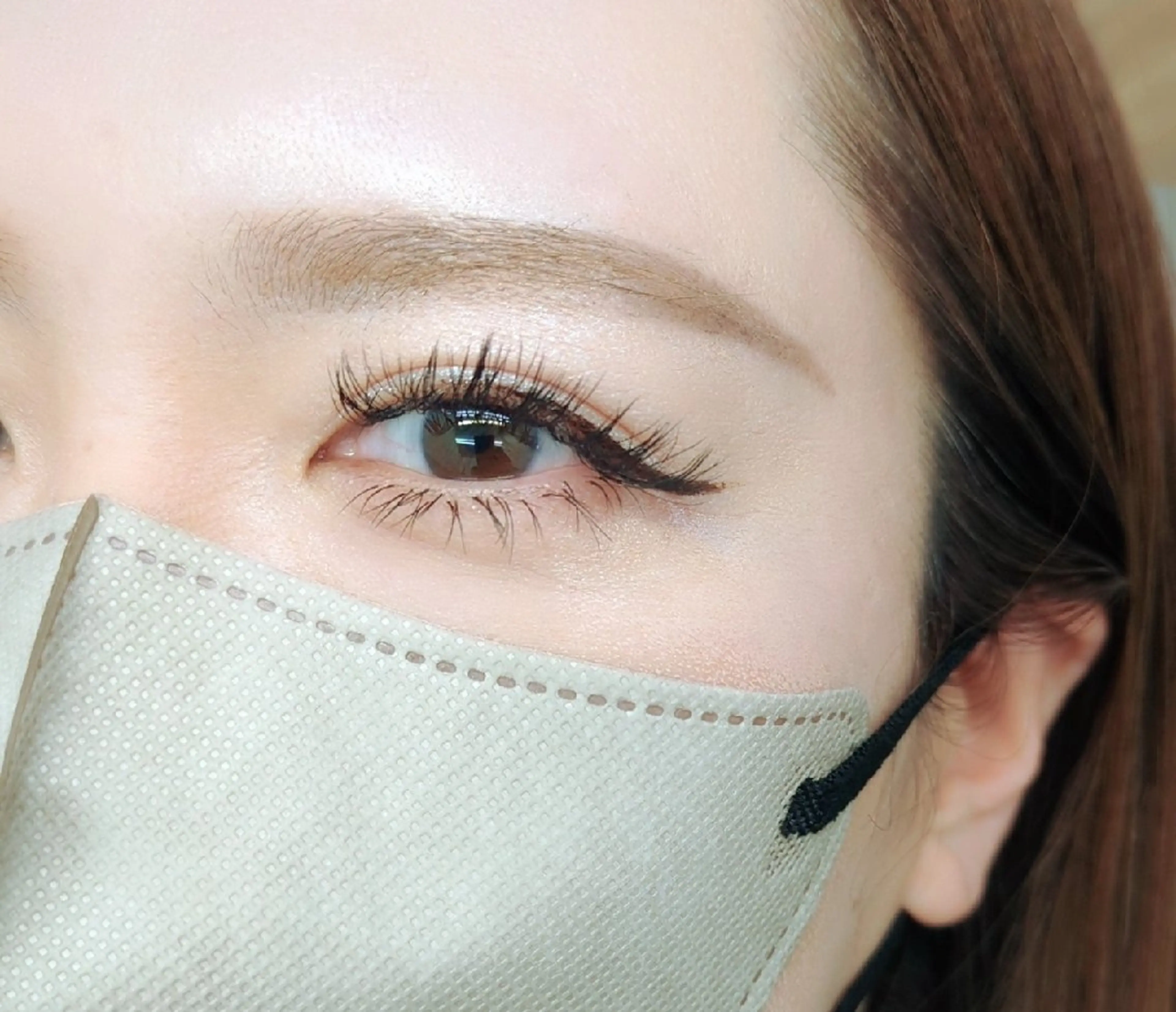 まつ毛エクステ100本(無料でフラットラッシュダブルに変更可能)の写真