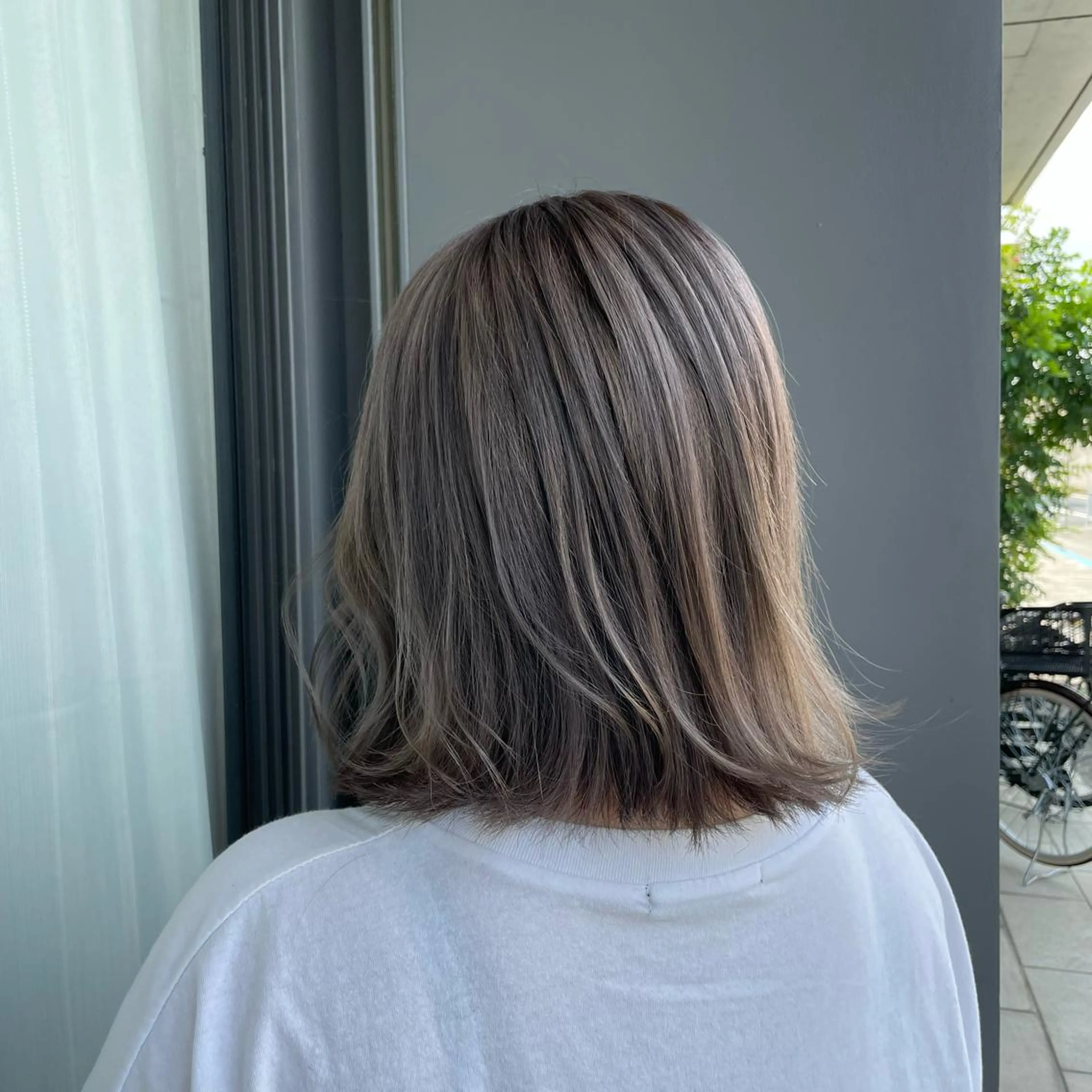 ミディアム ヘアカラー トリートメント ブリーチ毛矯正.髪質 改善.髪にドラマをのヘアスタイル