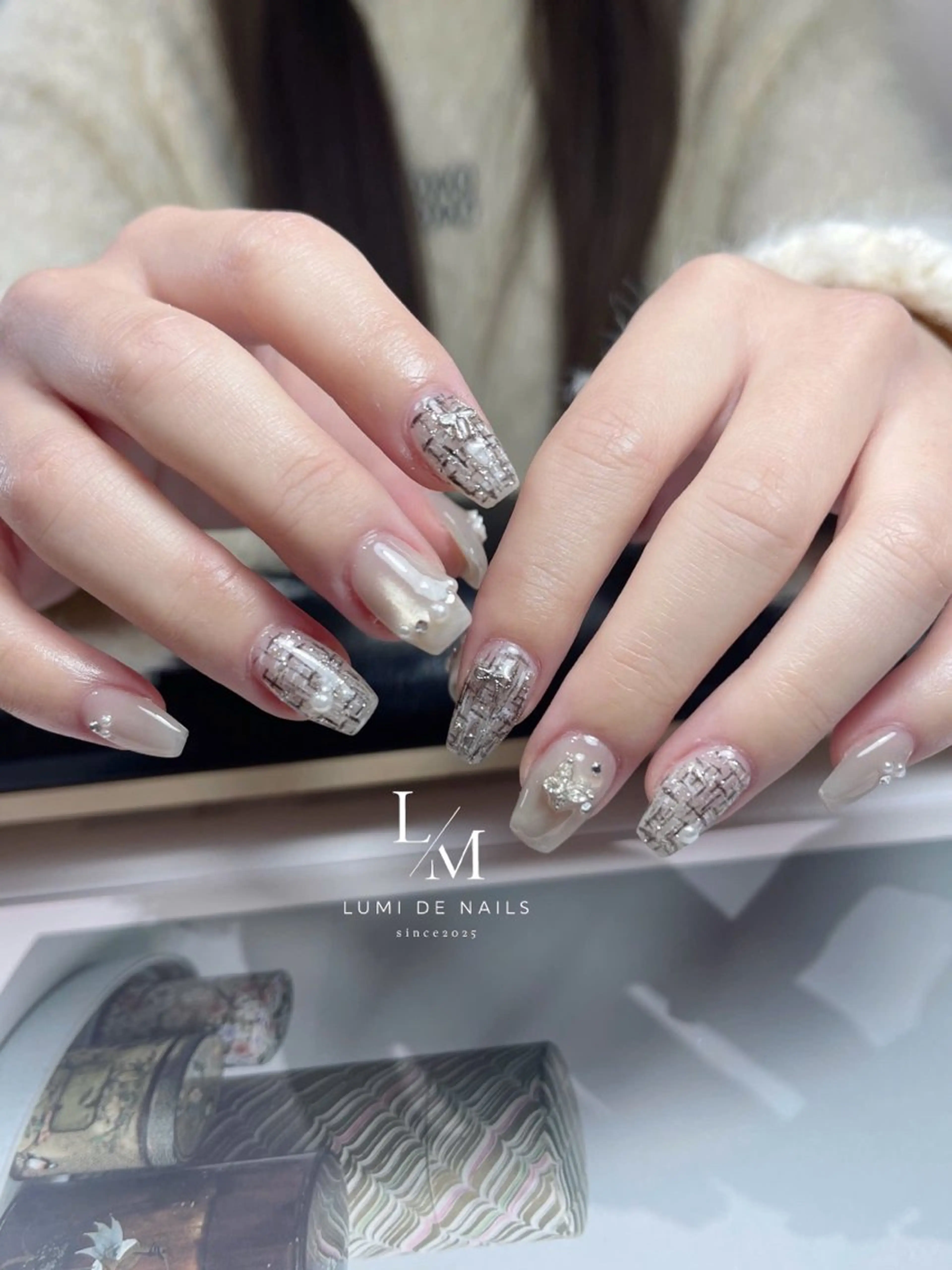 ネイル グラデーション ラメ(グリッター) マグネットネイル ミラーネイル ニュアンスネイル ハンドネイル Lumi de nailsのネイルデザイン