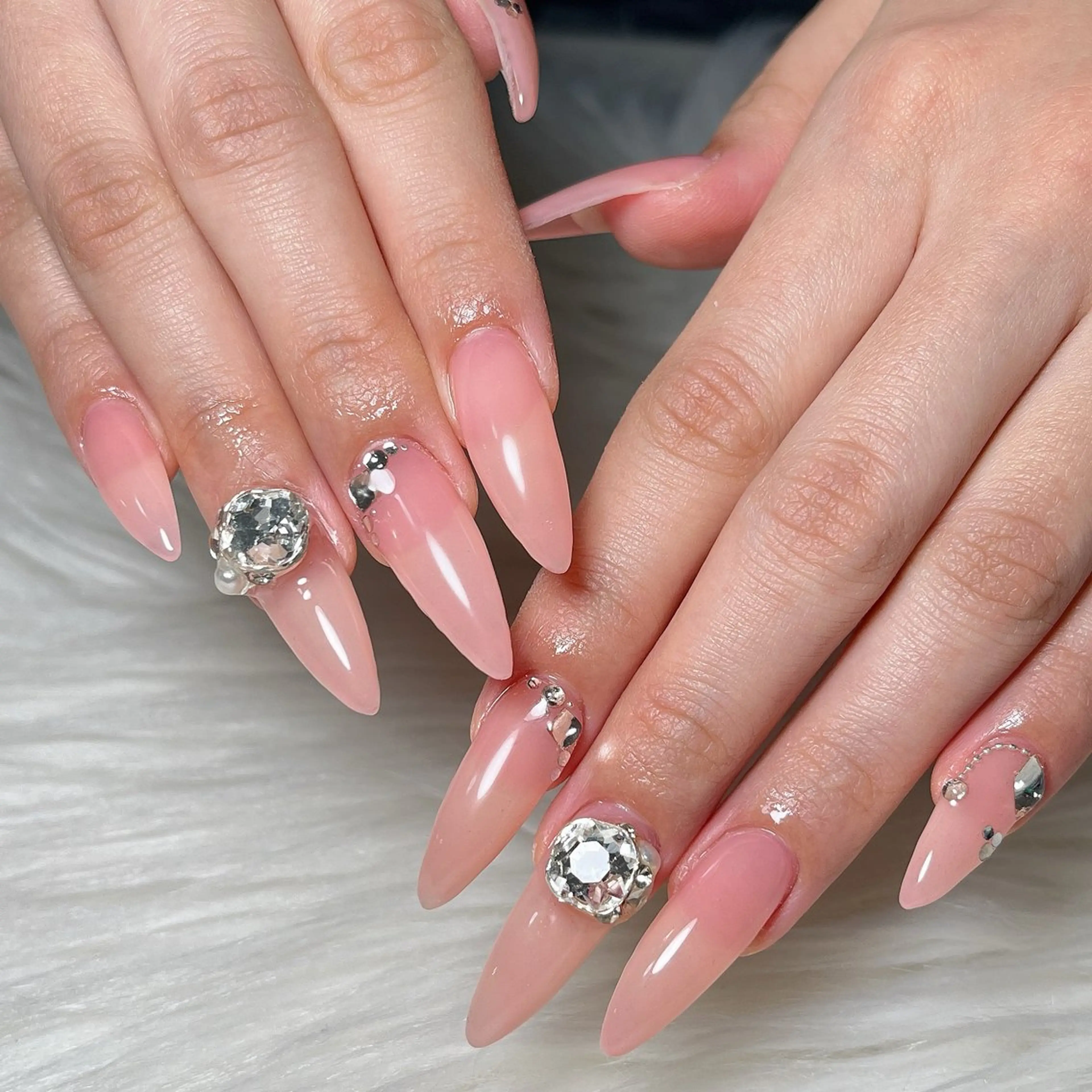 ネイル 韓国ネイル ラメ(グリッター) 持ち込み ハンドネイル 🐕‍🦺Yappy 💗A-tanのネイルデザイン