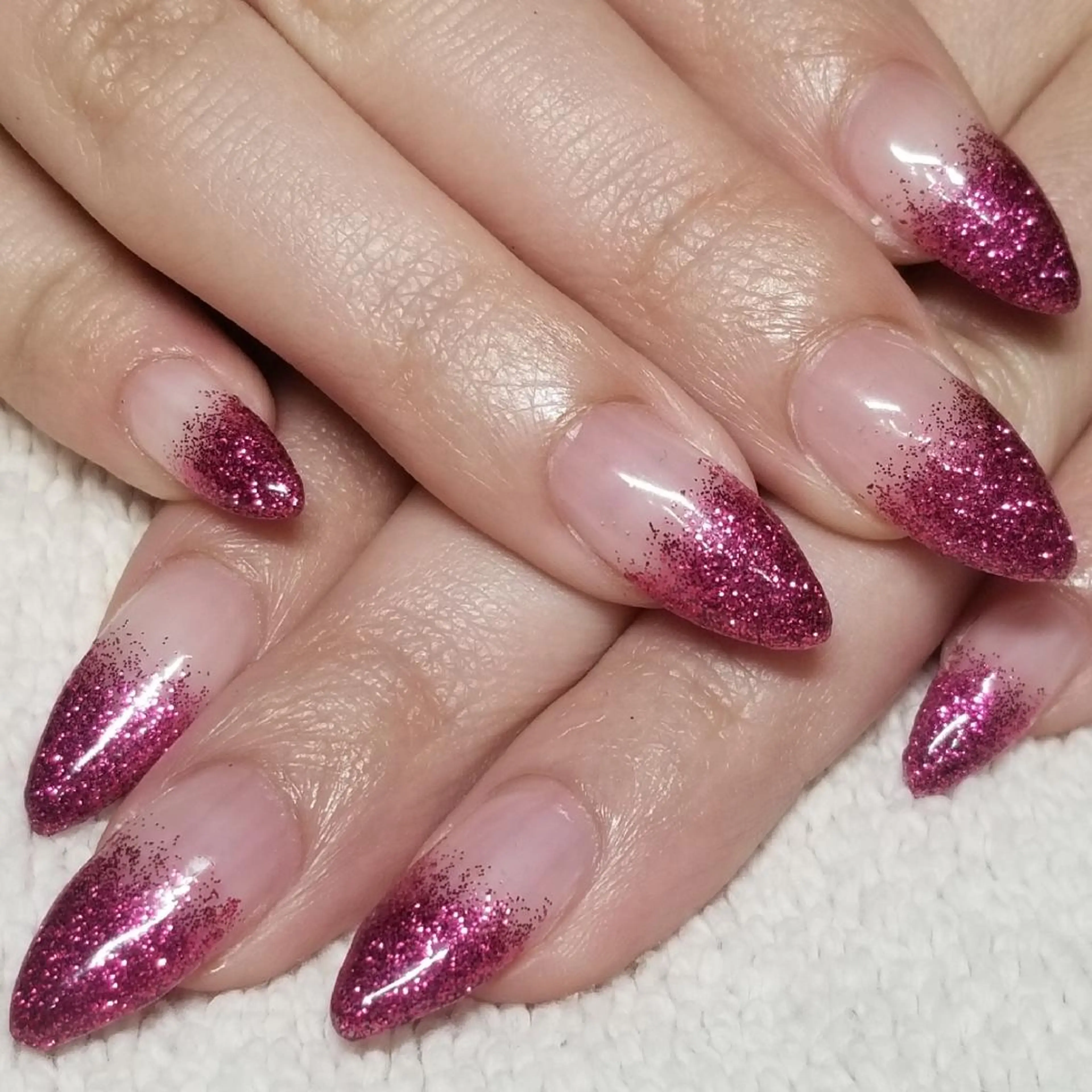 ネイル グラデーション ラメ(グリッター) ワンカラーネイル ピンク ハンドネイル よしだ ひろきのネイルデザイン