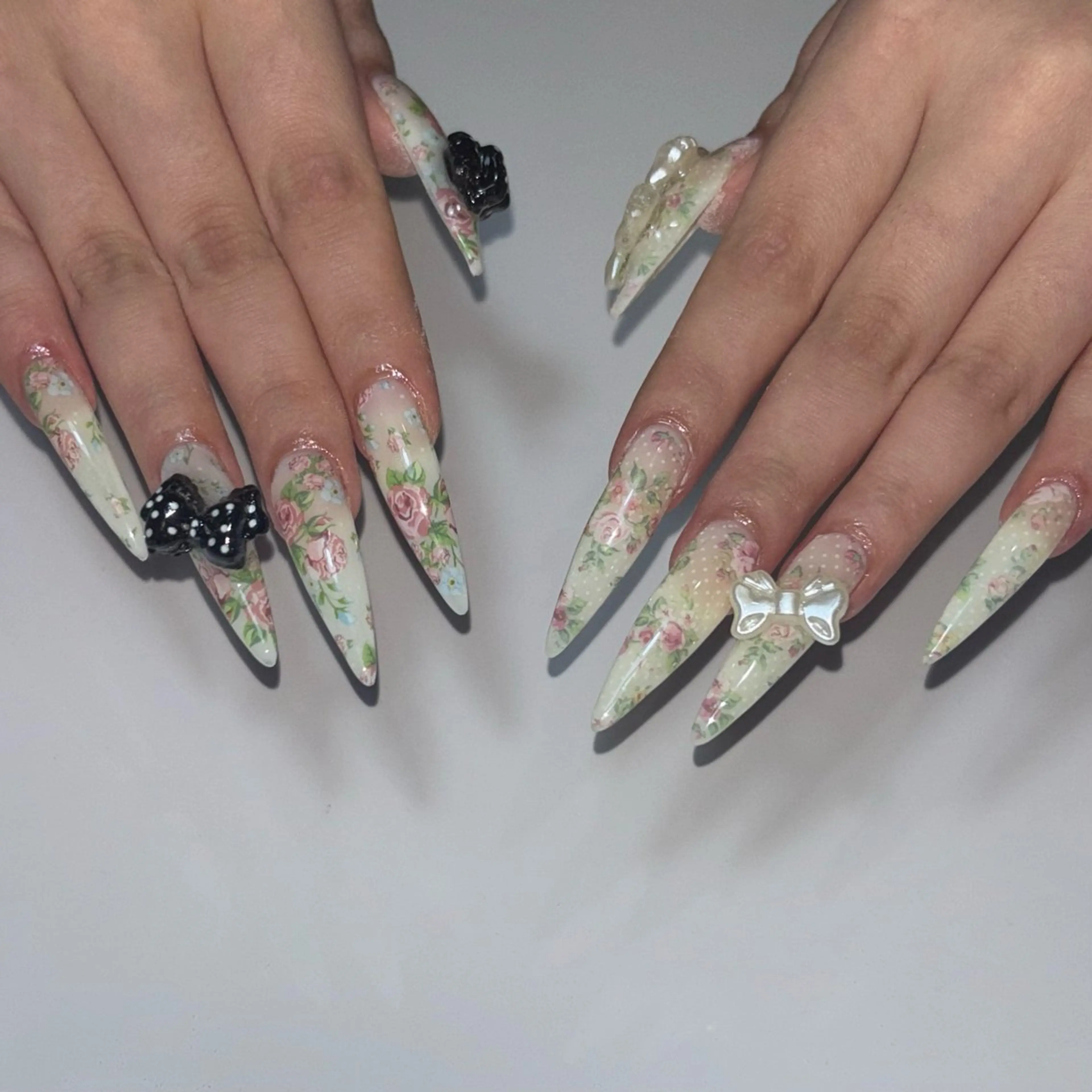 ネイル ワンホンネイル ハンドネイル Yay /y2k・個性派のネイルデザイン