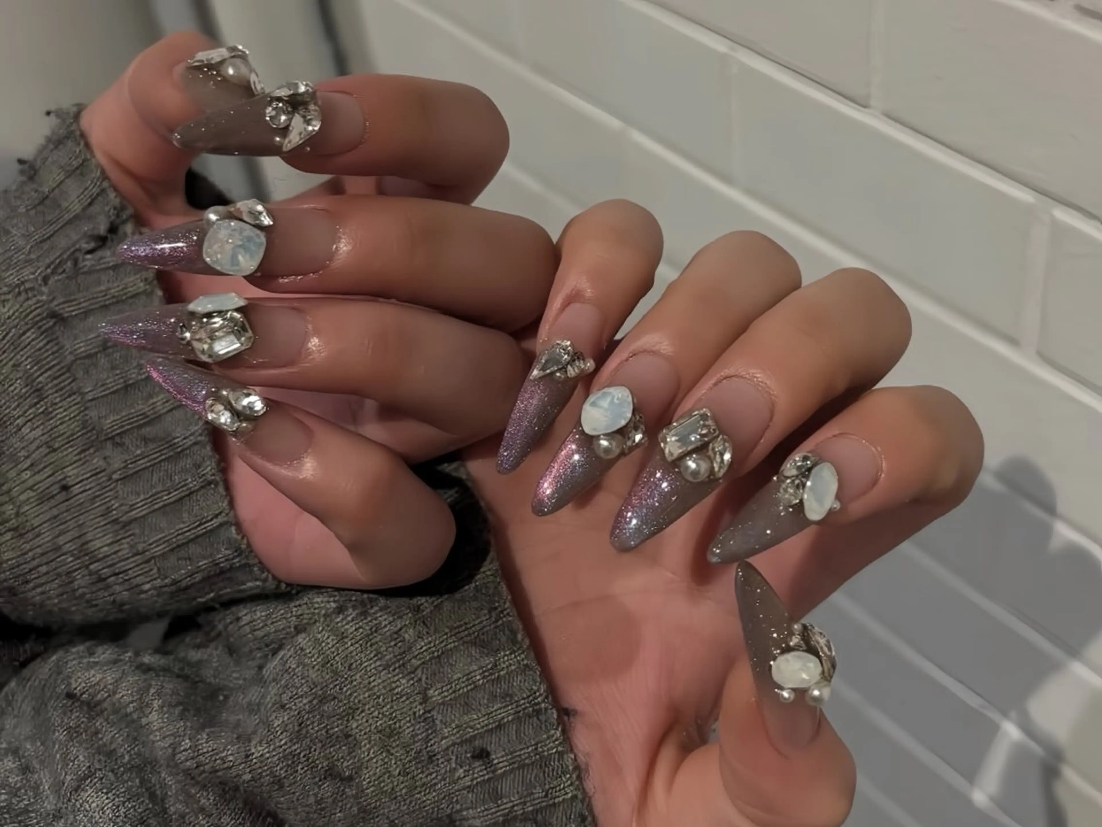 ネイル アートネイル 長さ出し ガーリー 韓国ネイル 持ち込み Rin Nail 新大久保店のネイルデザイン